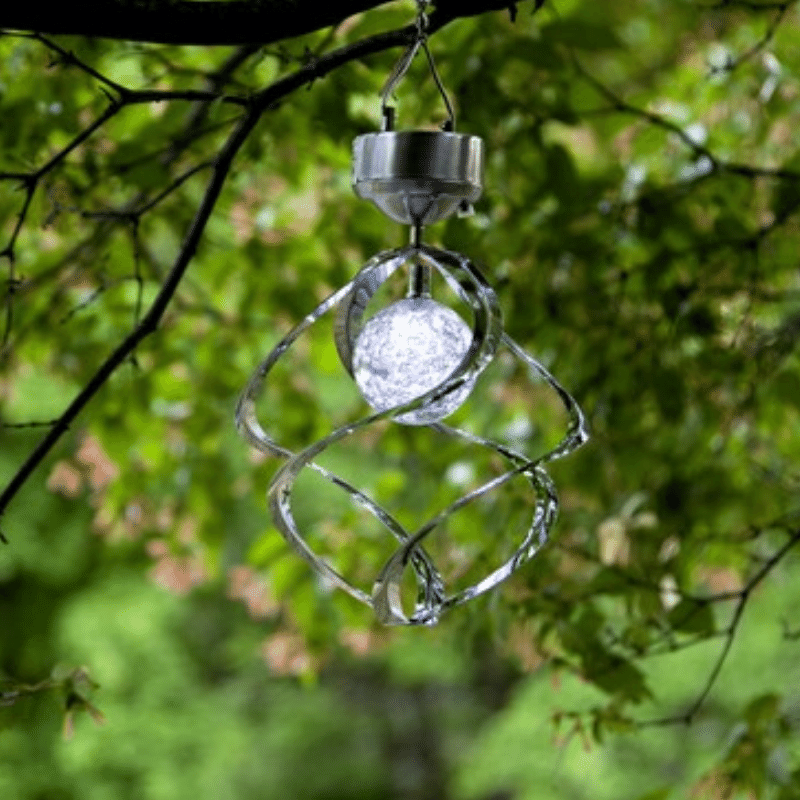 LED  Solar Windspiel "Spiral" - kaltweiße LED - Dämmerungssensor - drehend und leuchtend - silber