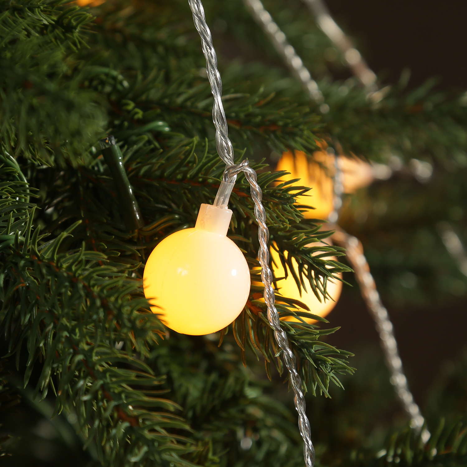LED Lichterkette BERRY TWINKLE - 60 weiße XL Kugeln - 8 Funktionen - Timer - L:9m - für Außen