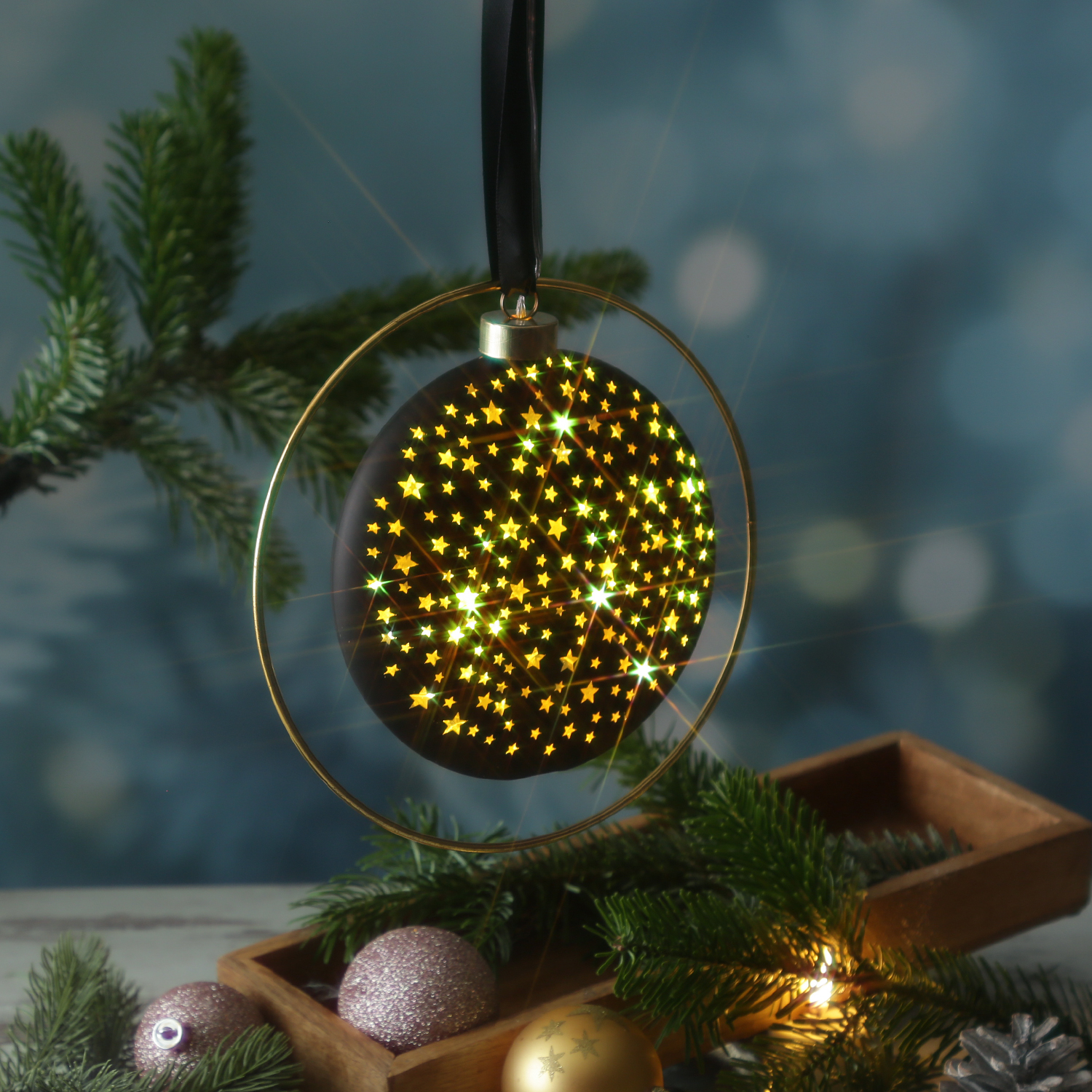 LED Kreis im Ring mit Sternmotiv - 30 warmweisse LED - D- 20cm - Timer - schwarz