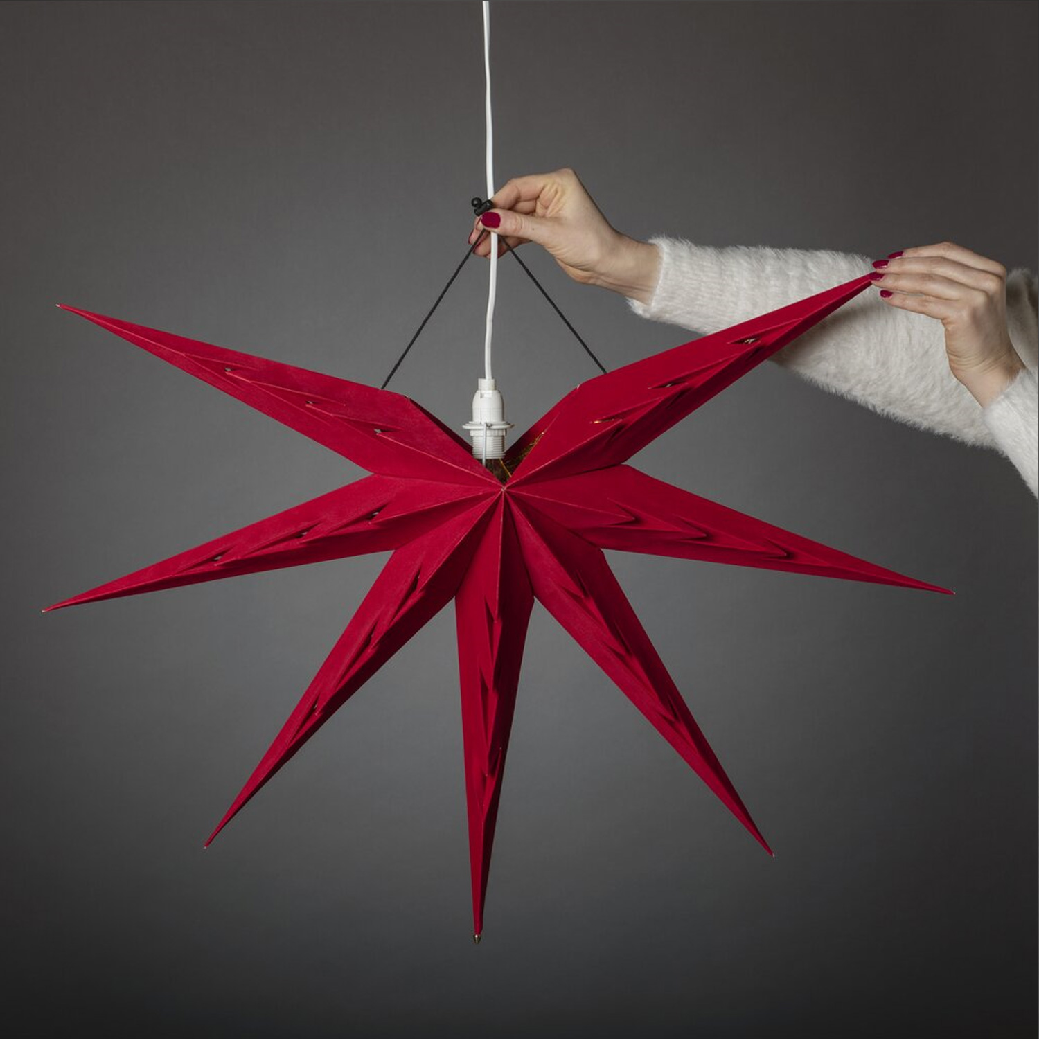 Roter Papierstern mit rotem Samt - 7-zackig - hängend - D: 78cm - inkl. E14 Fassung u. Kabel
