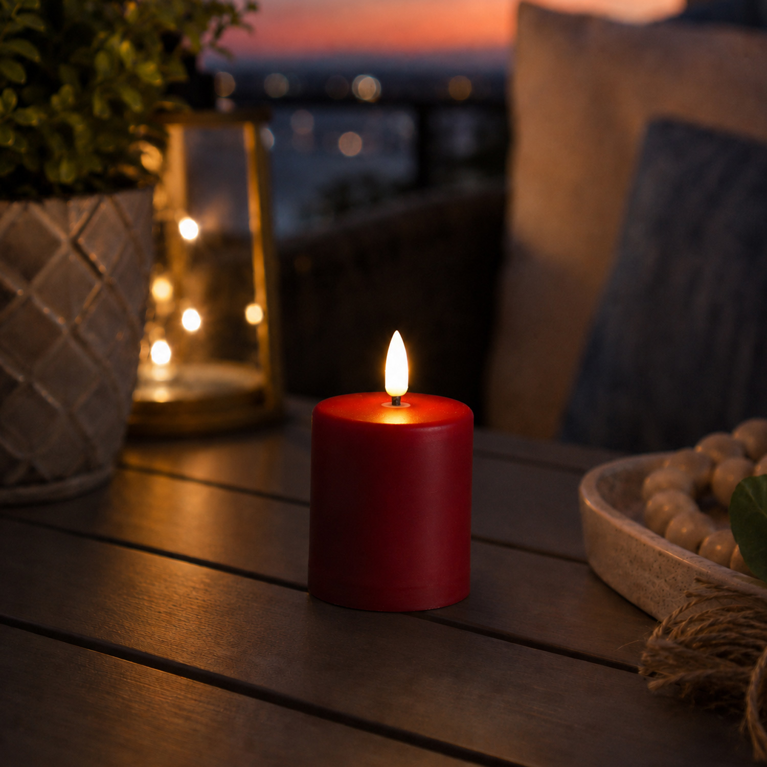 LED Mini Kerze/Grabkerze - H: 10cm/D: 6,1cm - Timer/Sensor - für Innen/Außen - bis 1200h - rot