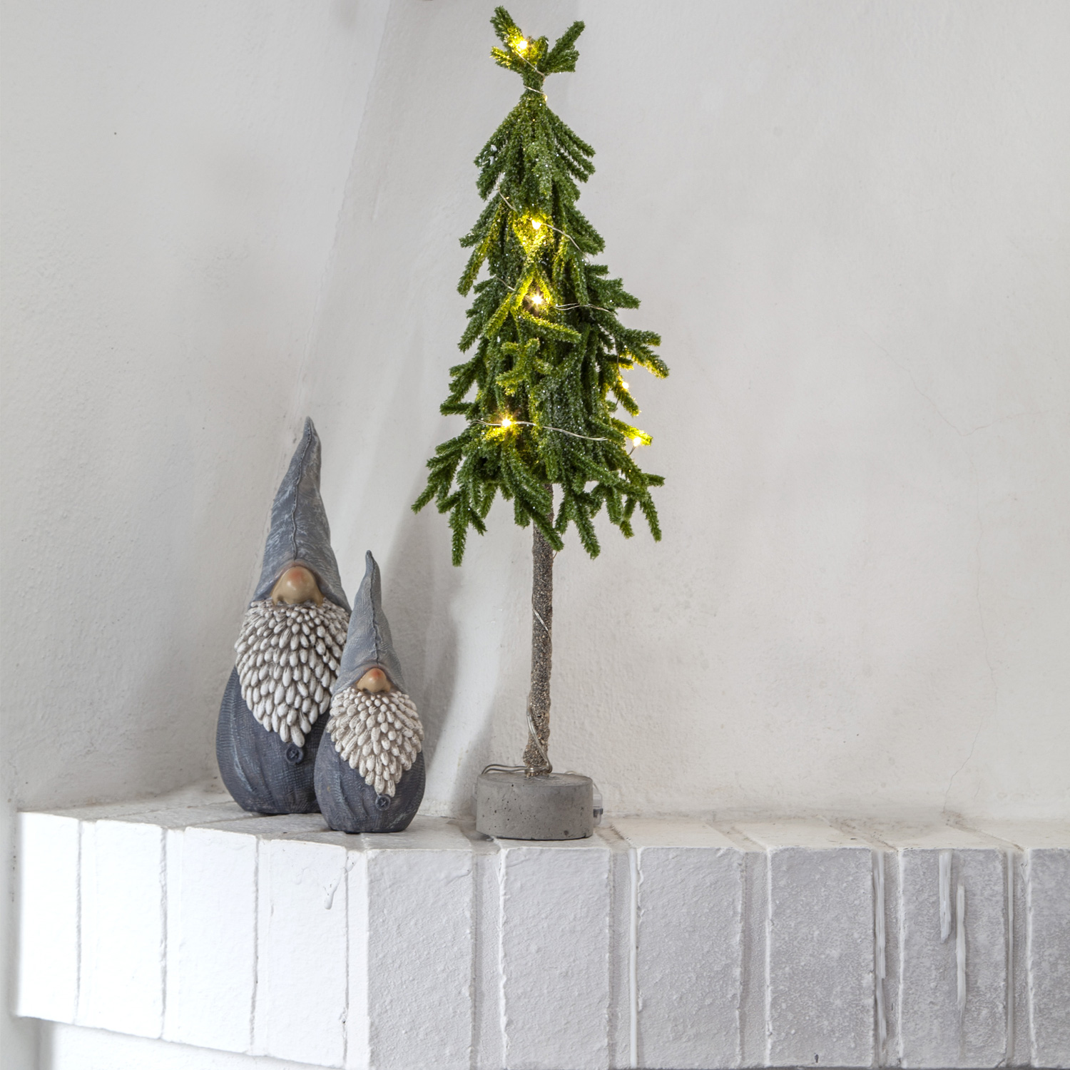 LED Tannenbaum Lummer - stehend - Tischbaum - 10 warmweiße LED - H: 45cm - Batteriebetrieb - grün