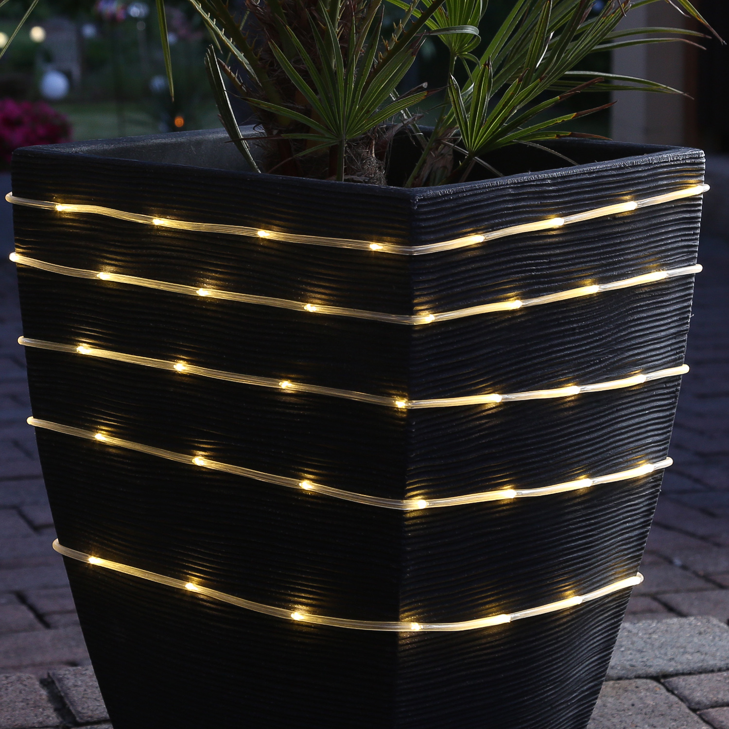 LED Solar Lichterschlauch - 100 warmweiße LED - 8 Funktionen - L: 4,95m - für Außen - transparent