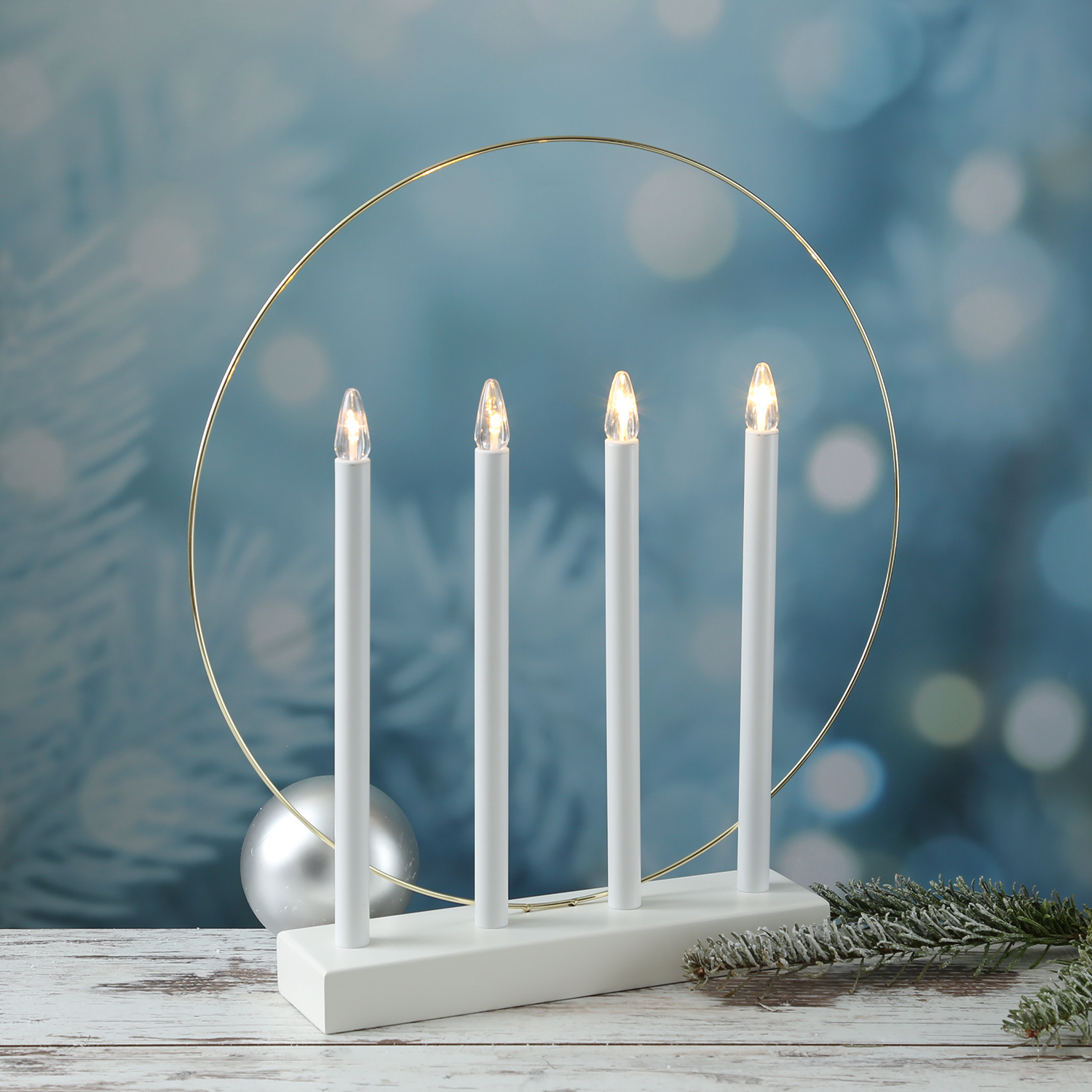LED Fensterleuchter Glory - Kerzenleuchter mit Ring - 4flammig - warmweiße LED - H: 45cm - Timer LED Fensterleuchter Glory - Kerzenleuchter mit Ring - 4flammig - warmweiße LED - H: 45cm - Timer