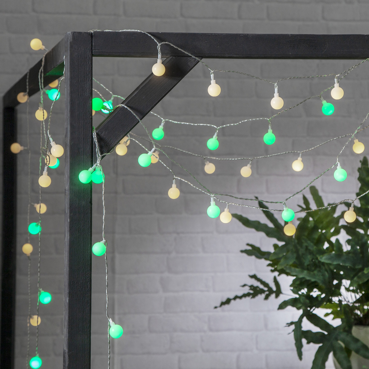 LED Lichterkette "Berry" - 50 warmweiße, opale LED - L: 7,35m - transparentes Kabel - Outdoor