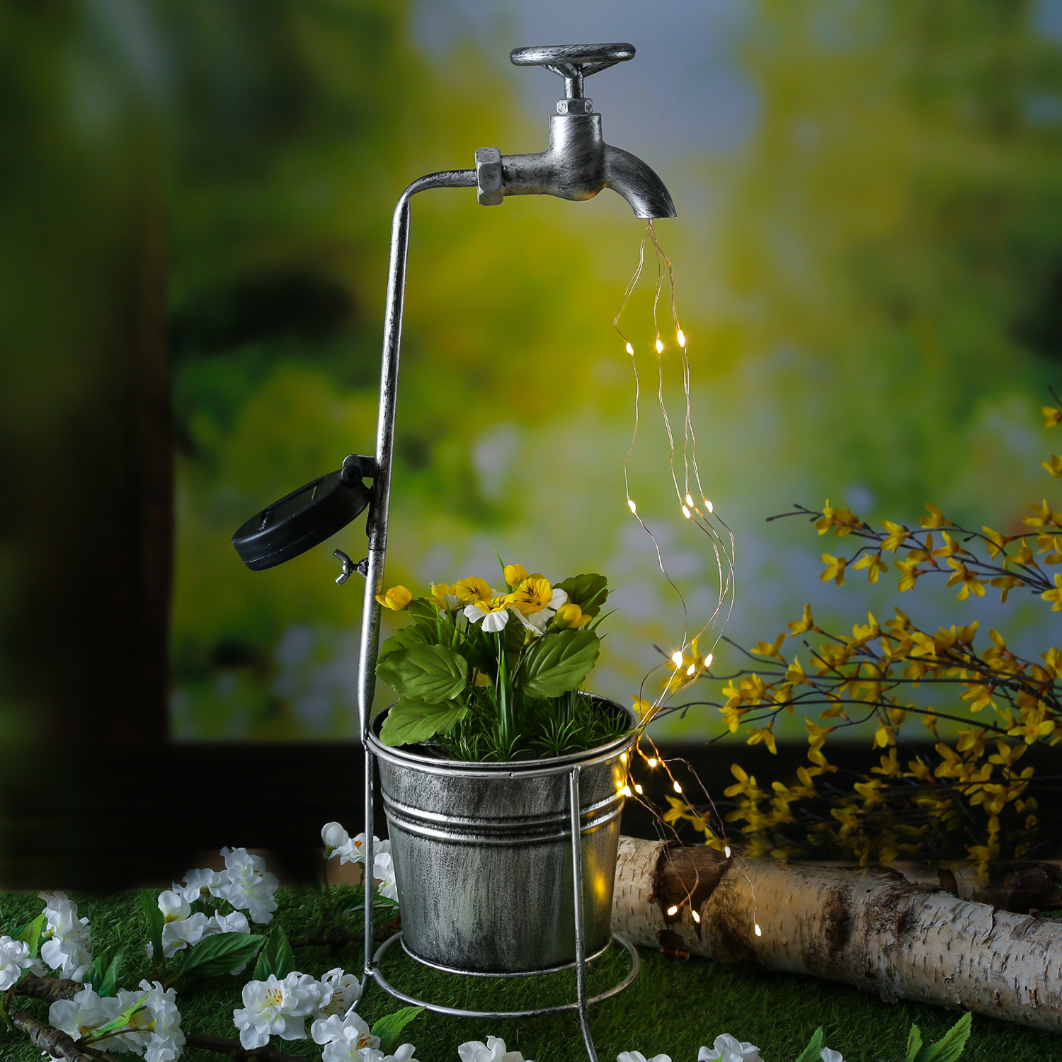LED Solar Wasserhahn mit Blumentopf - Deko Balkon/Gartenbeleuchtung - H: 60cm - Sensor
