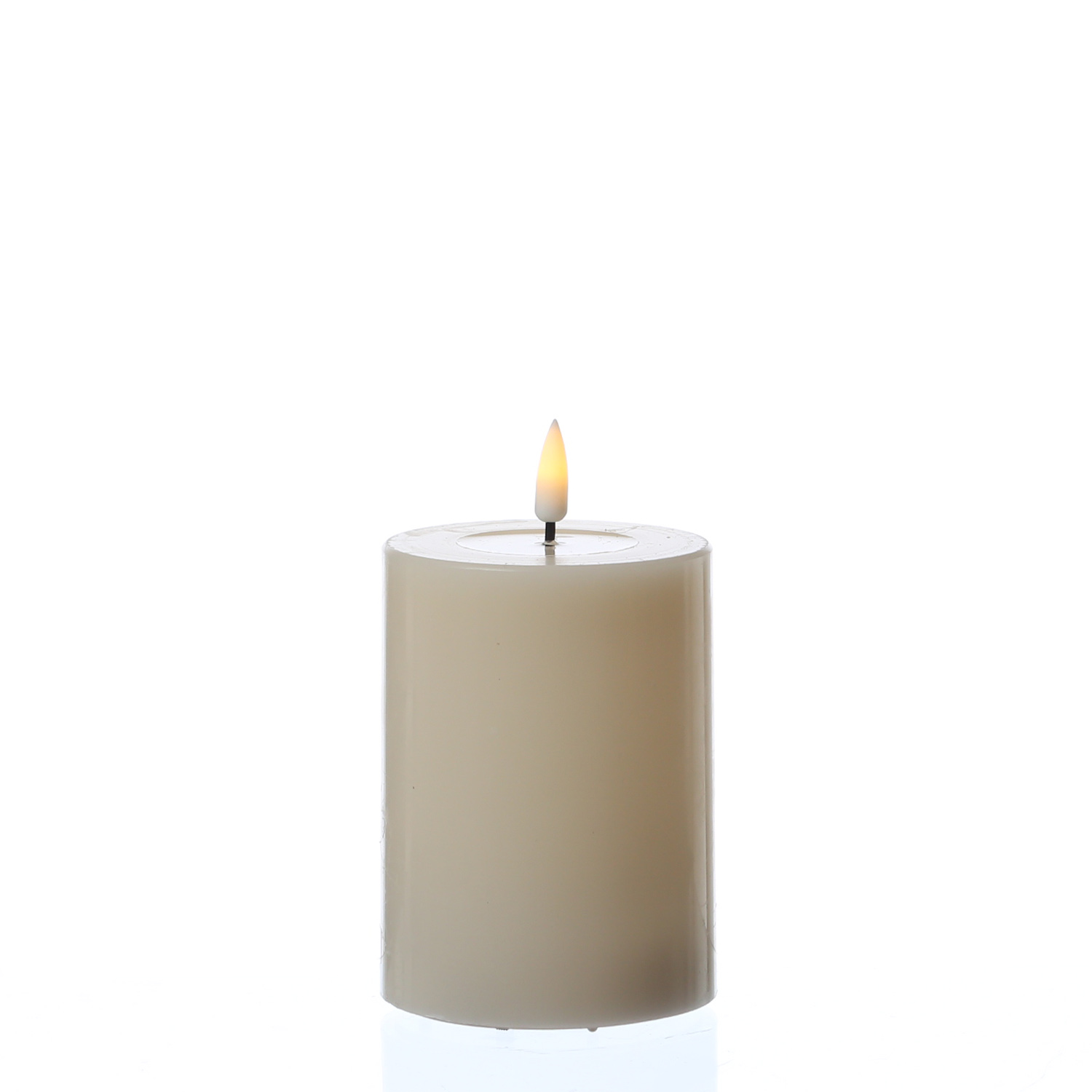LED Stumpenkerze MIA - Echtwachs - realistische 3D Flamme - H: 10cm - Batteriebetrieb - creme