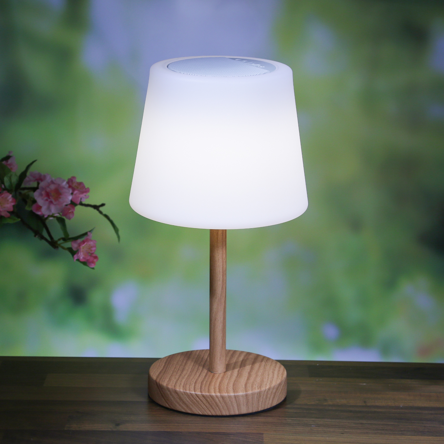 LED Garten Tischlampe - H: 26,5cm - weißer Lampenschirm, D: 16cm - Batteriebetrieb
