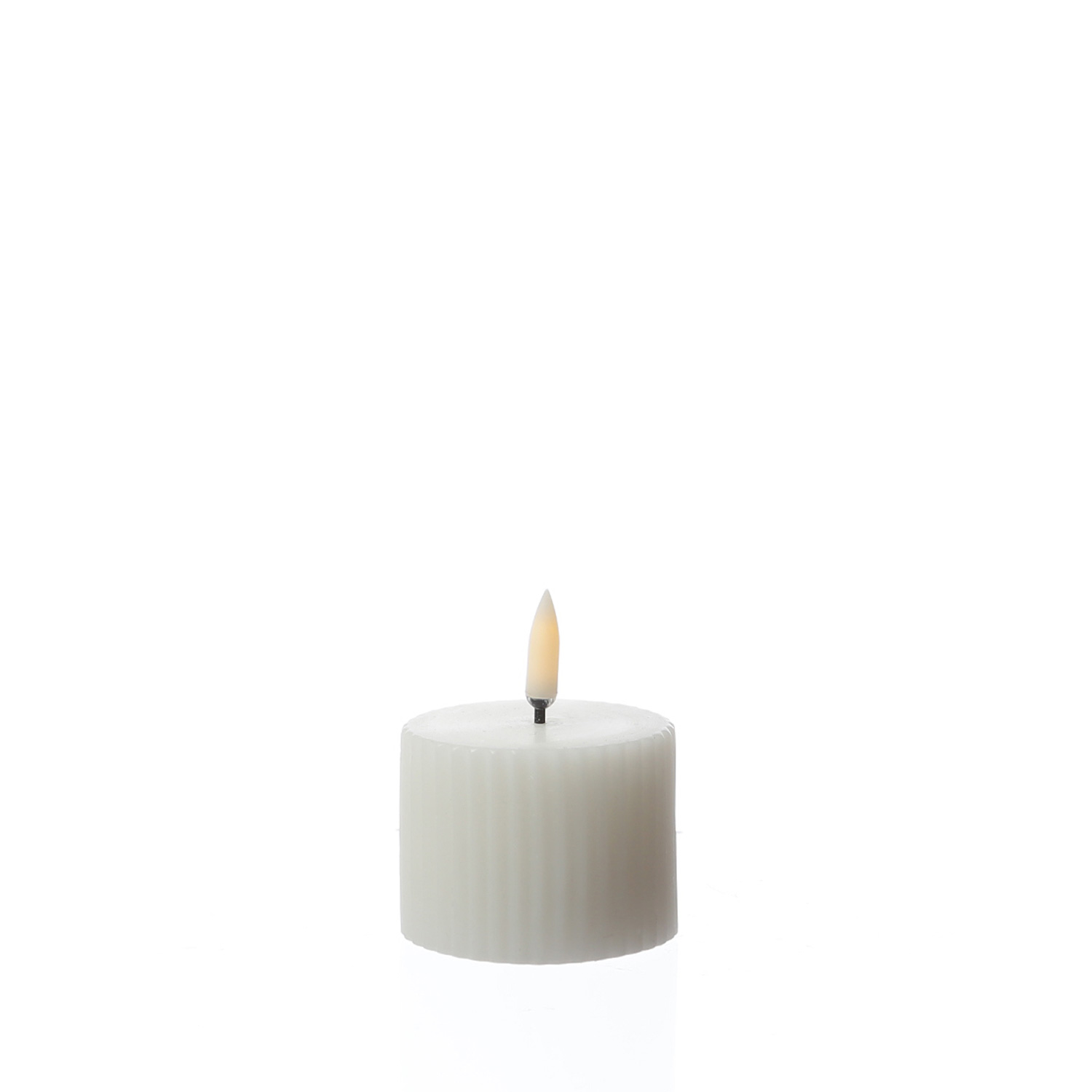 LED Mini Kerze THEA - mit Rillen - Echtwachs - 3D Flamme - D: 5,8cm - H: 7,3cm - Timer - weiß