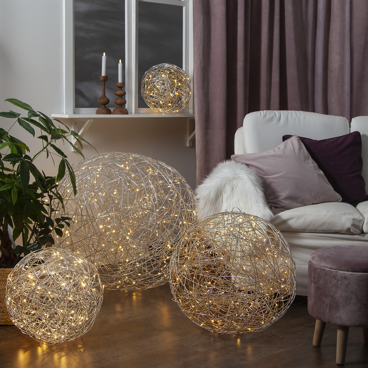 LED 3D Designkugel - D: 30cm - 50 warmweiße LED - Indoor & Outdoor - aus Silberdraht