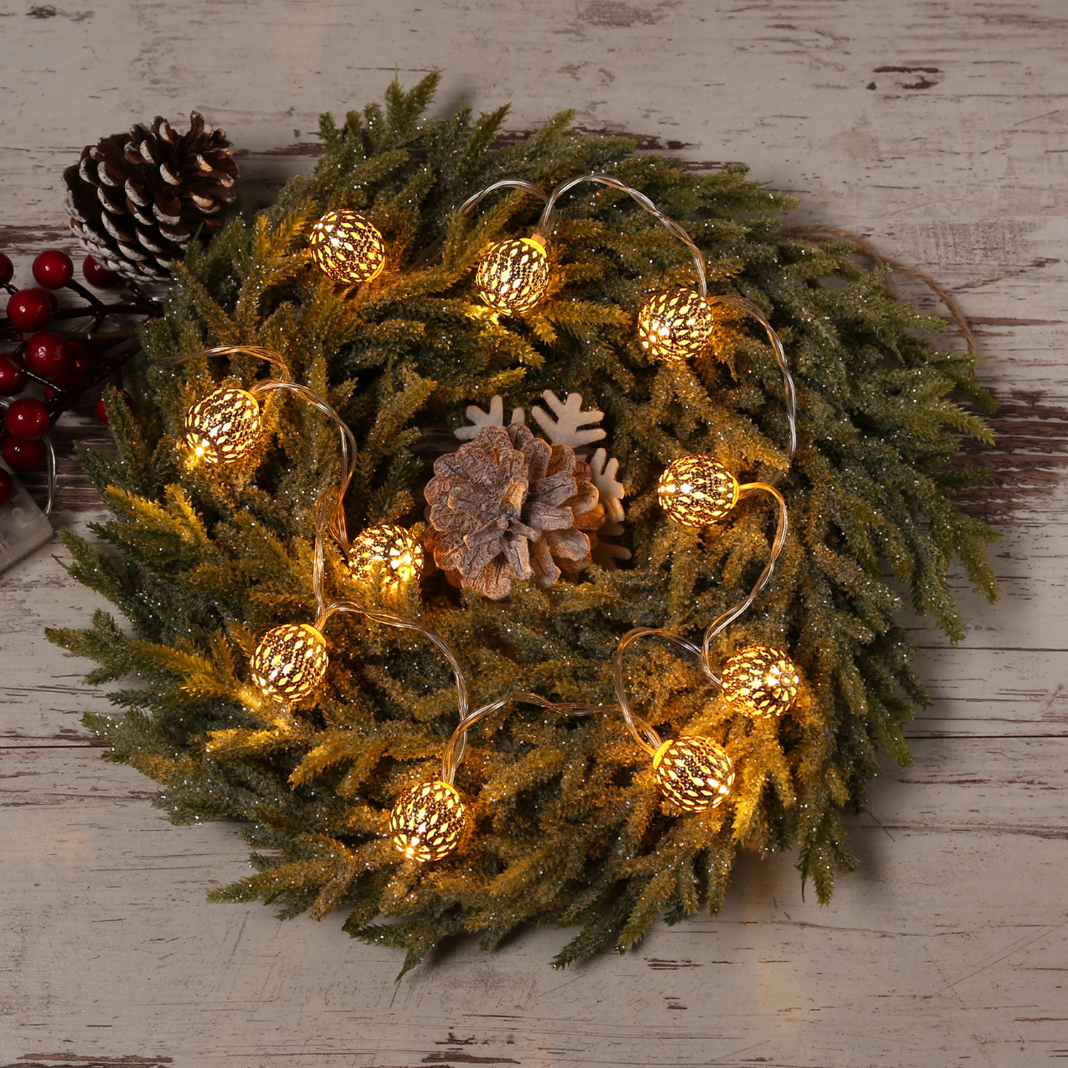 LED Dekolichterkette Metallkugeln - 10 warmweiße LED - D: 2,5cm - L: 0,9m - Batterie - gold