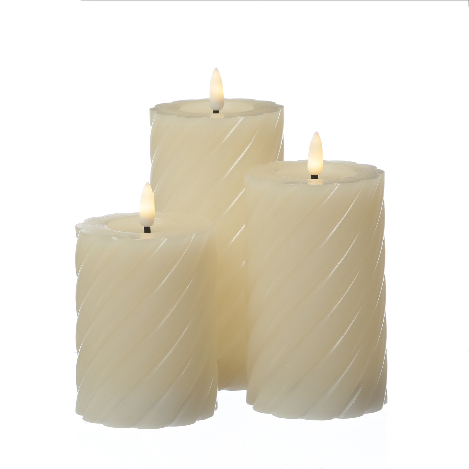 LED Stumpenkerze TWIST - Echtwachs - warmweiße 3D Flamme - H: 17,5cm - Batterie - Timer - creme