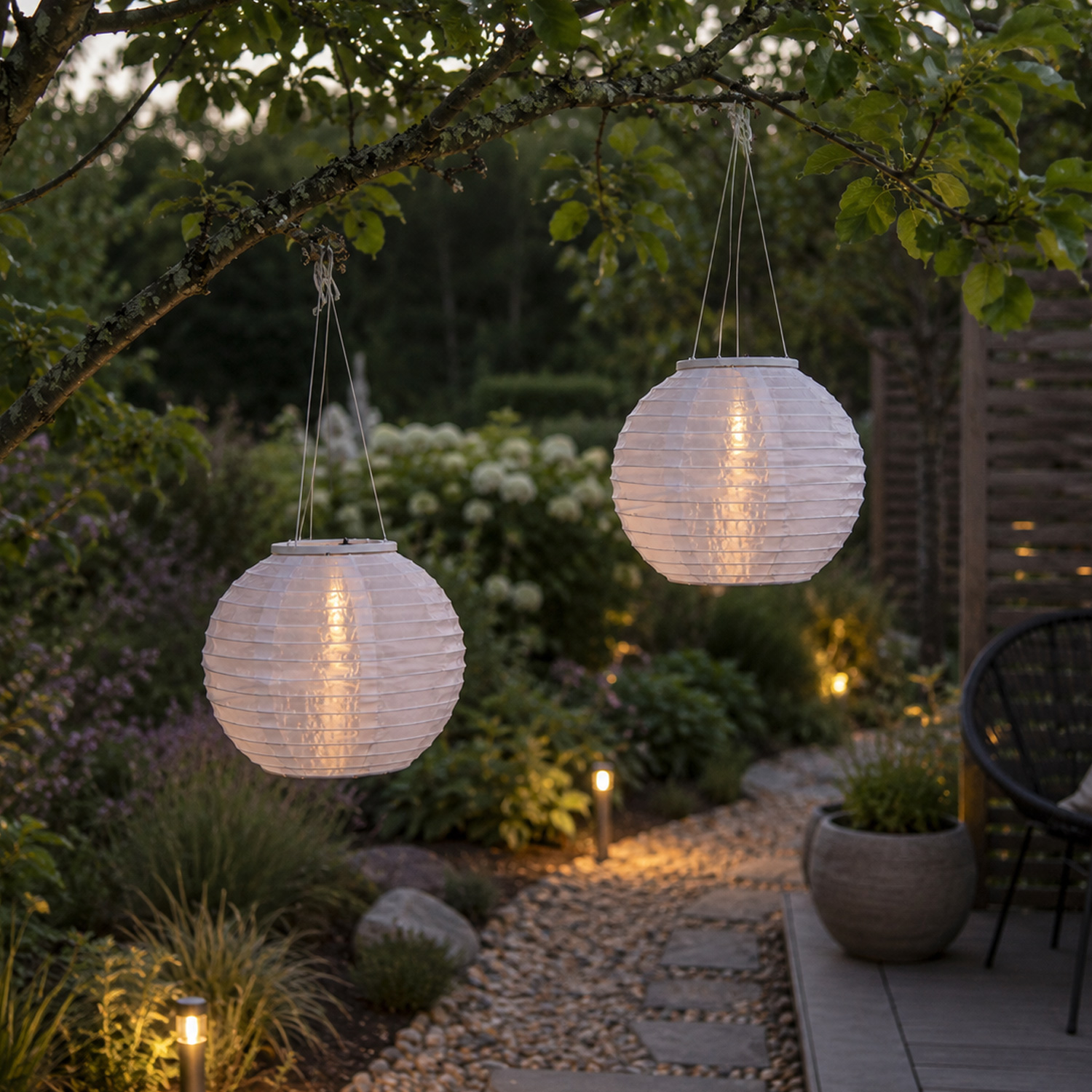 LED Solar Lampions - warmweiße LED - H: 21cm - D: 25cm - Lichtsensor - weiß - 2er Set