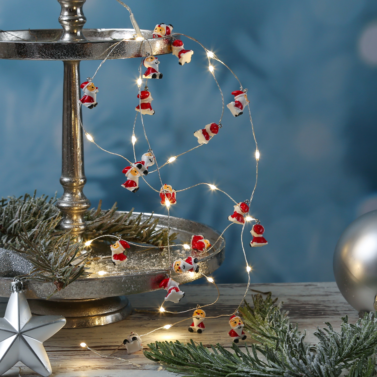 LED Drahtlichterkette NIKOLAUS - 20 warmweiße LED - L: 1,90m - Timer - Batterie - rot, weiß LED Drahtlichterkette NIKOLAUS - 20 warmweiße LED - L: 1,90m - Timer - Batterie - rot, weiß
