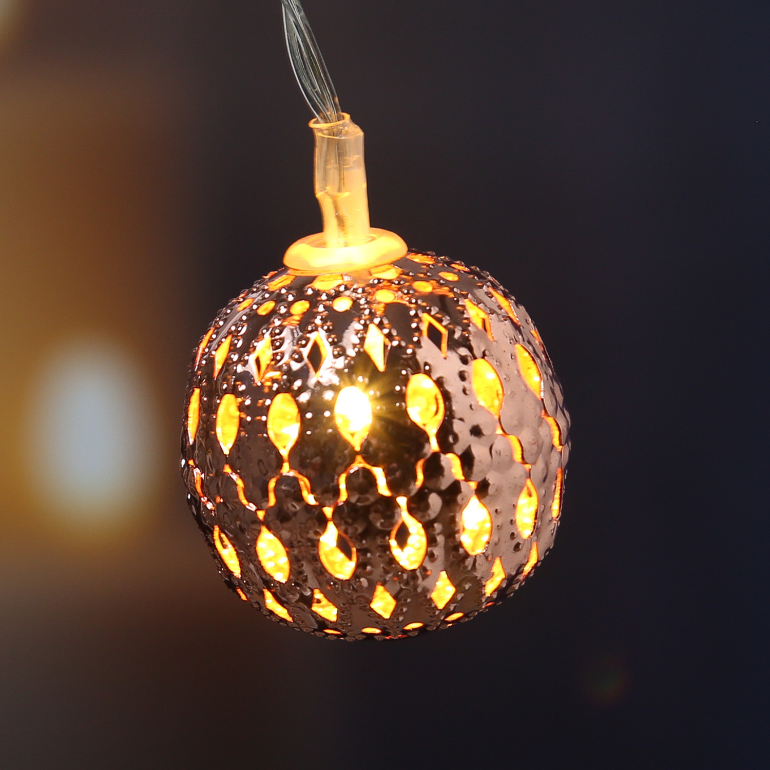LED Dekolichterkette Metallkugeln - 8 warmweiße LED - D: 4cm - L: 0,7m - Batterie - kupferfarben