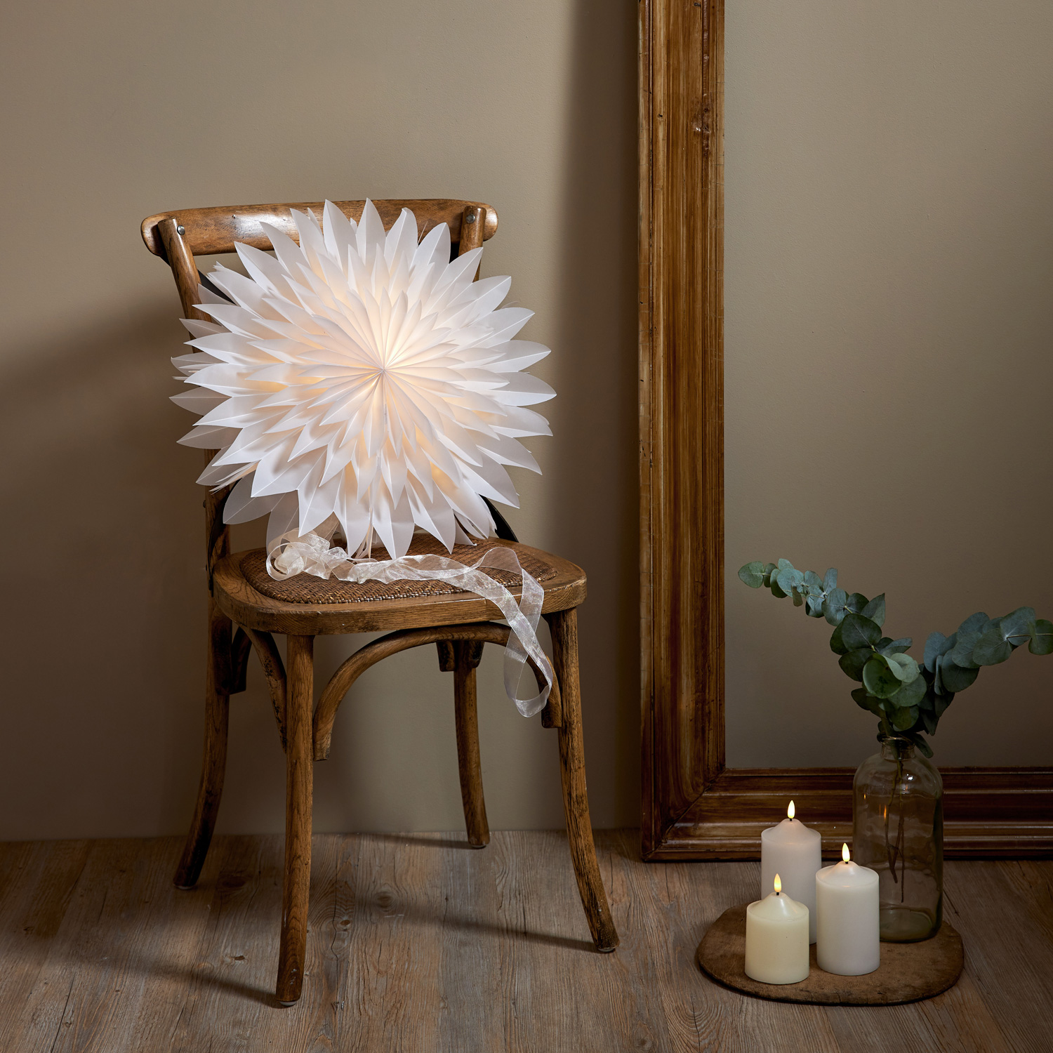 Papierstern EISBLUME - hängend - D: 50cm - mit Band - weiß