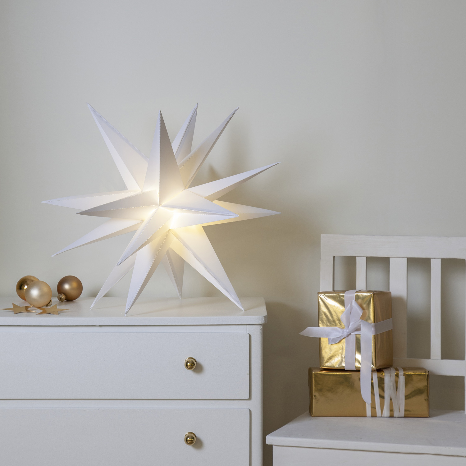 LED Outdoor 3D Stern "Alice" - hängend - 12 warmweiße LED - D: 60cm - Batterie - Timer - weiß