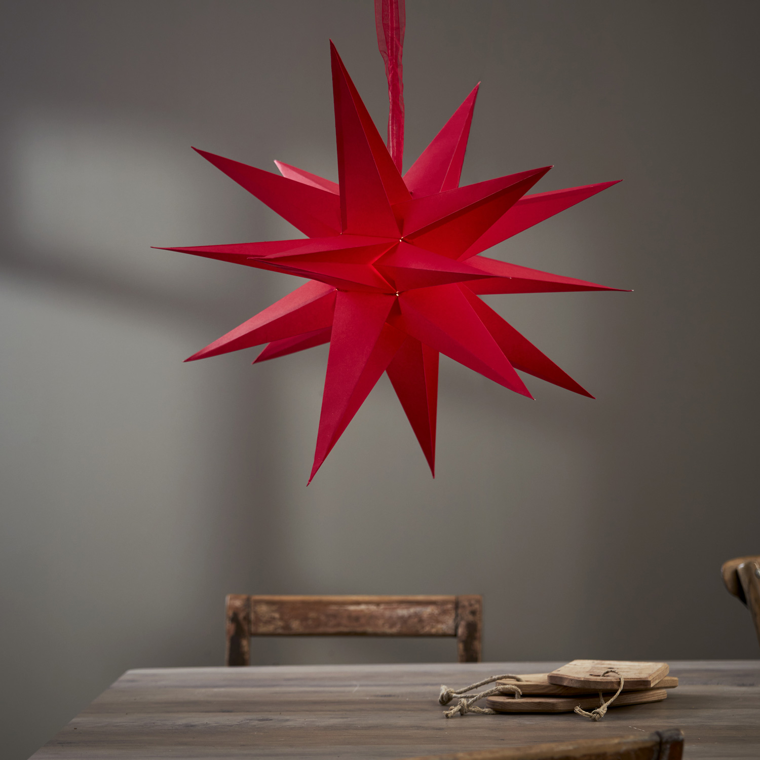 Papierstern DECEMBER - 3D Stern mit Dekoband - hängend - 18-zackig - D: 45cm - rot