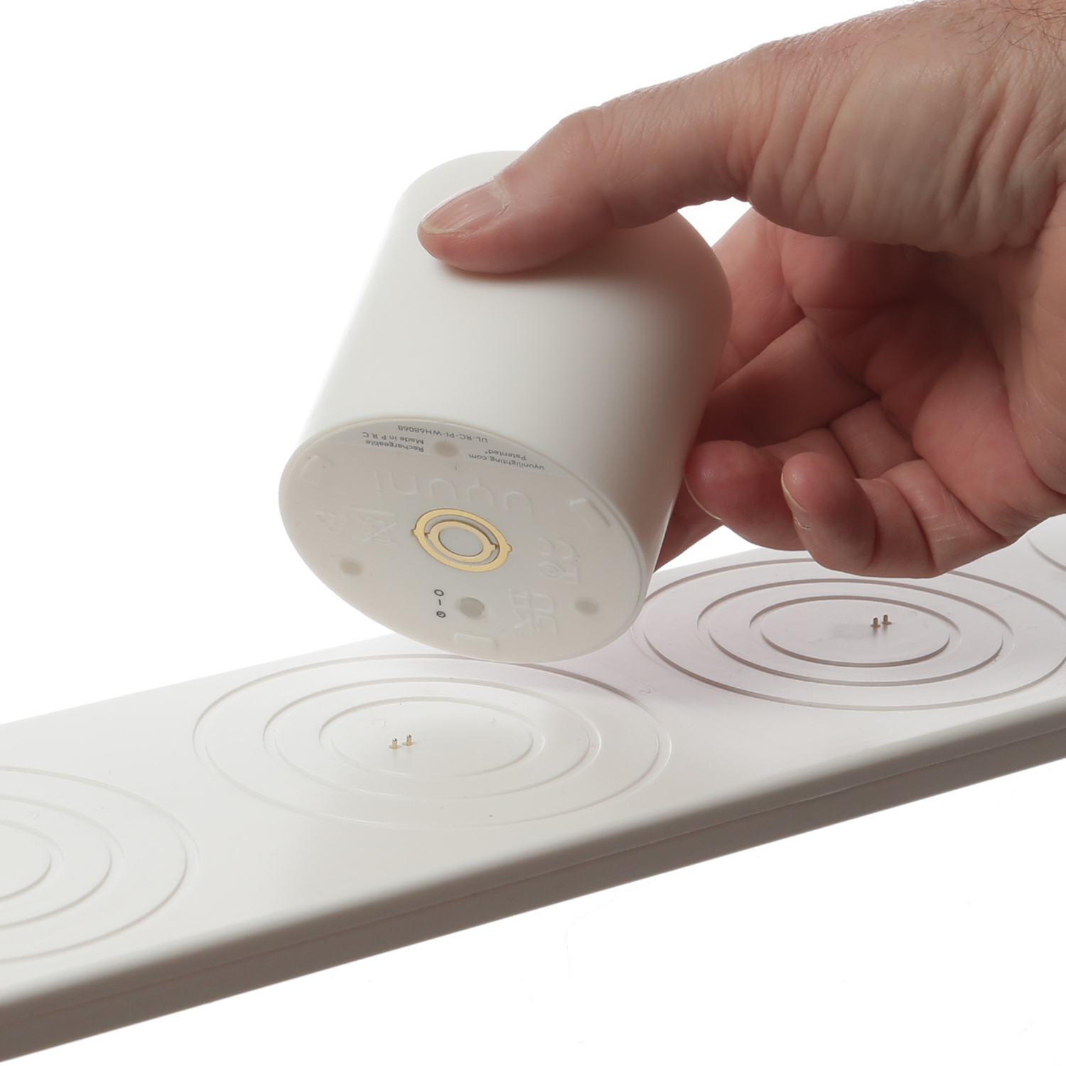 LED Kerzen - 2 wiederaufladbare LED Kerzen mit Ladestation - 6,8cm x 6,8cm - Timer - Innen/Außen