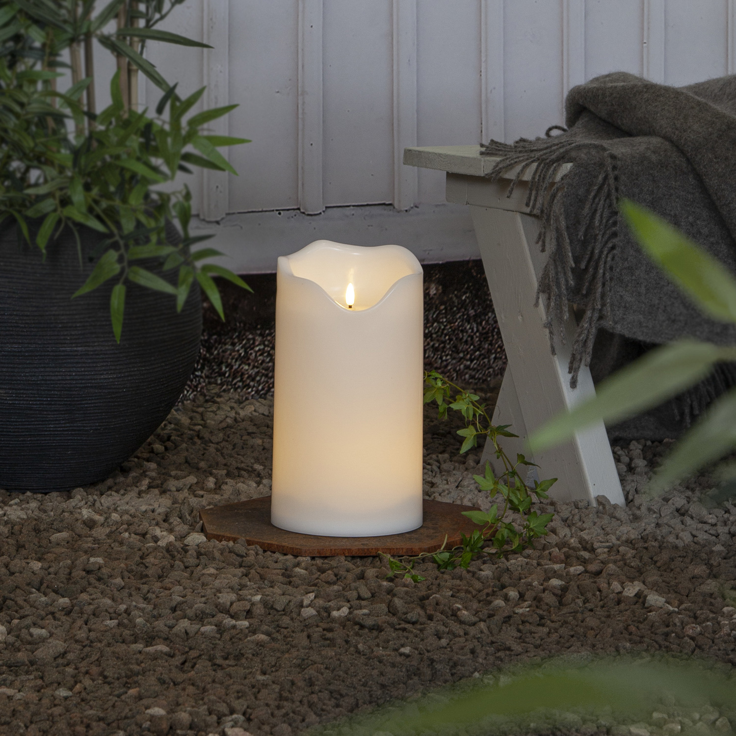 LED  XXL Stumpenkerzen Flamme - Kunststoff - flackernde 3D Flamme - Timer - Außen - weiß - 3er Set