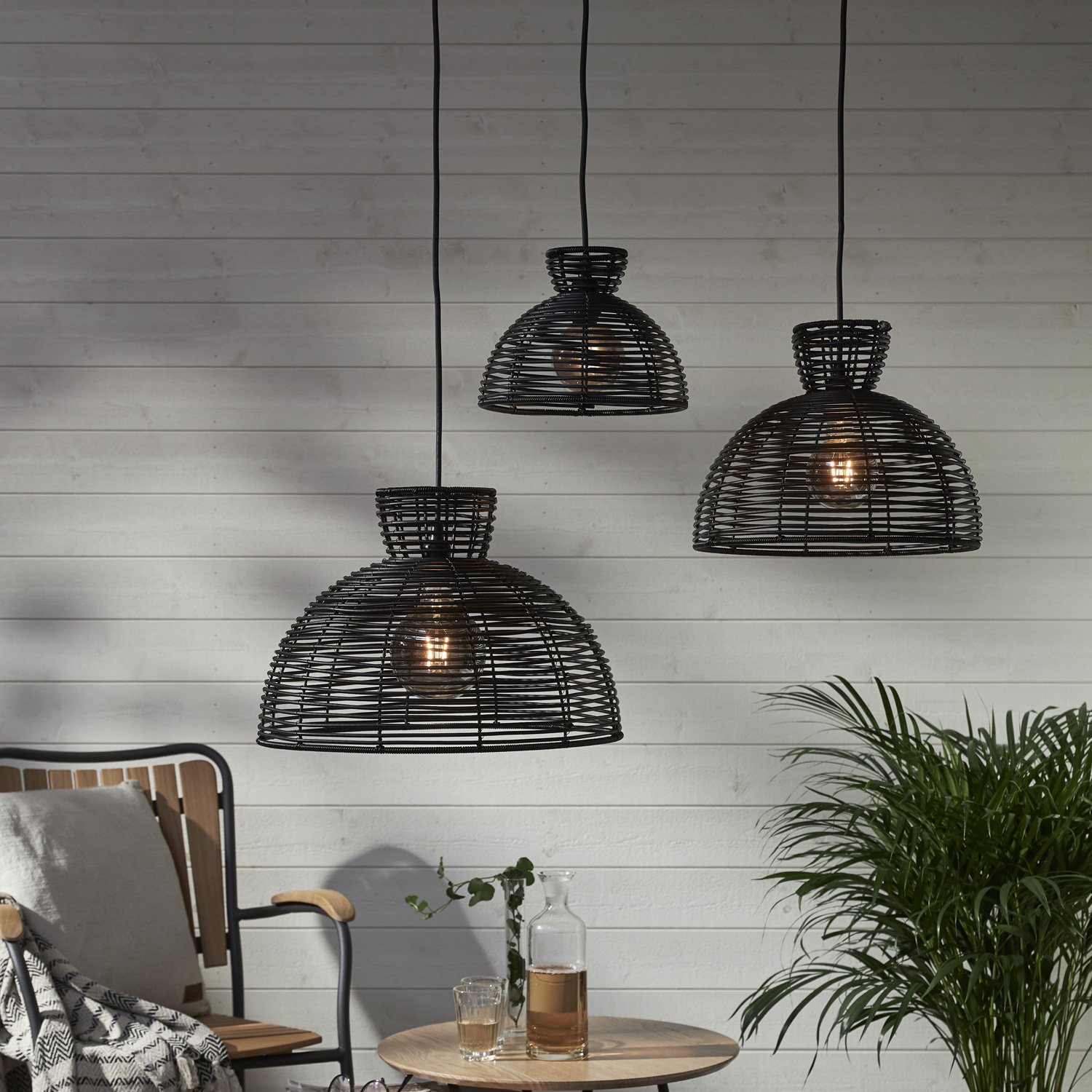 Lampenschirm RUND wetterfest - Rattanoptik - für E27 Fassungen - D: 26cm - H: 20cm - schwarz