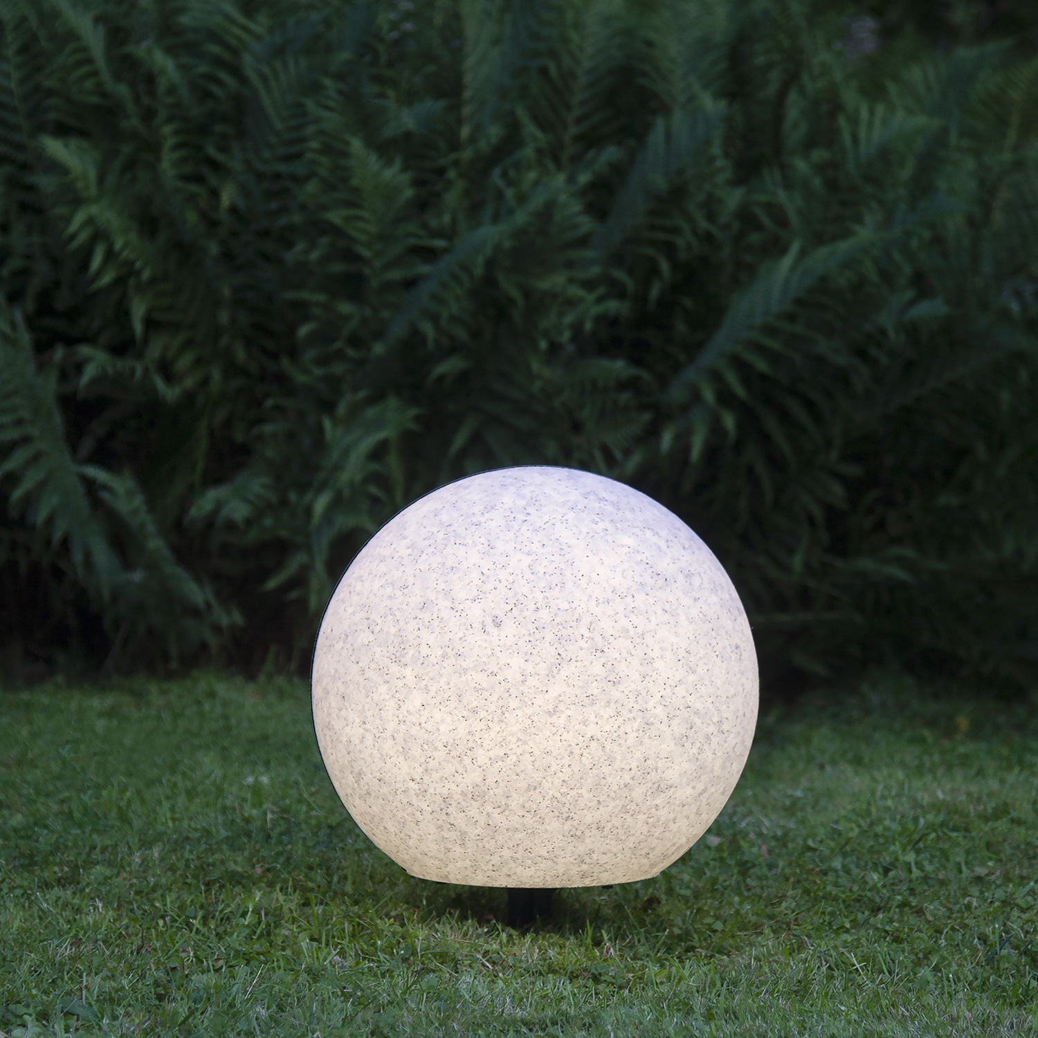 Gartenkugel STONE - Erdspieß - H: 38cm - D: 40cm - Fassung E27 - Kabel - Außen - grau