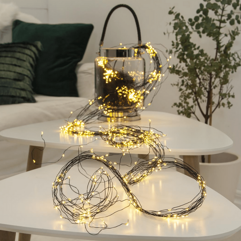 LED Lichtbündel "Dew Drop" - 720 warmweiße LED auf 36 schwarzen  Drähten - 2000K - 3m - inkl. Trafo