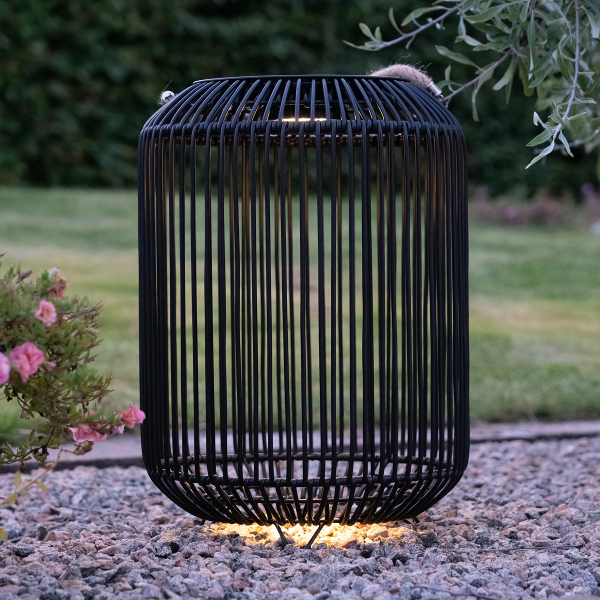 LED Solar Lampe "Sunlight" - mit Solarpanel - warmweiße LED - H: 48cm, D: 34cm - stehend - schwarz