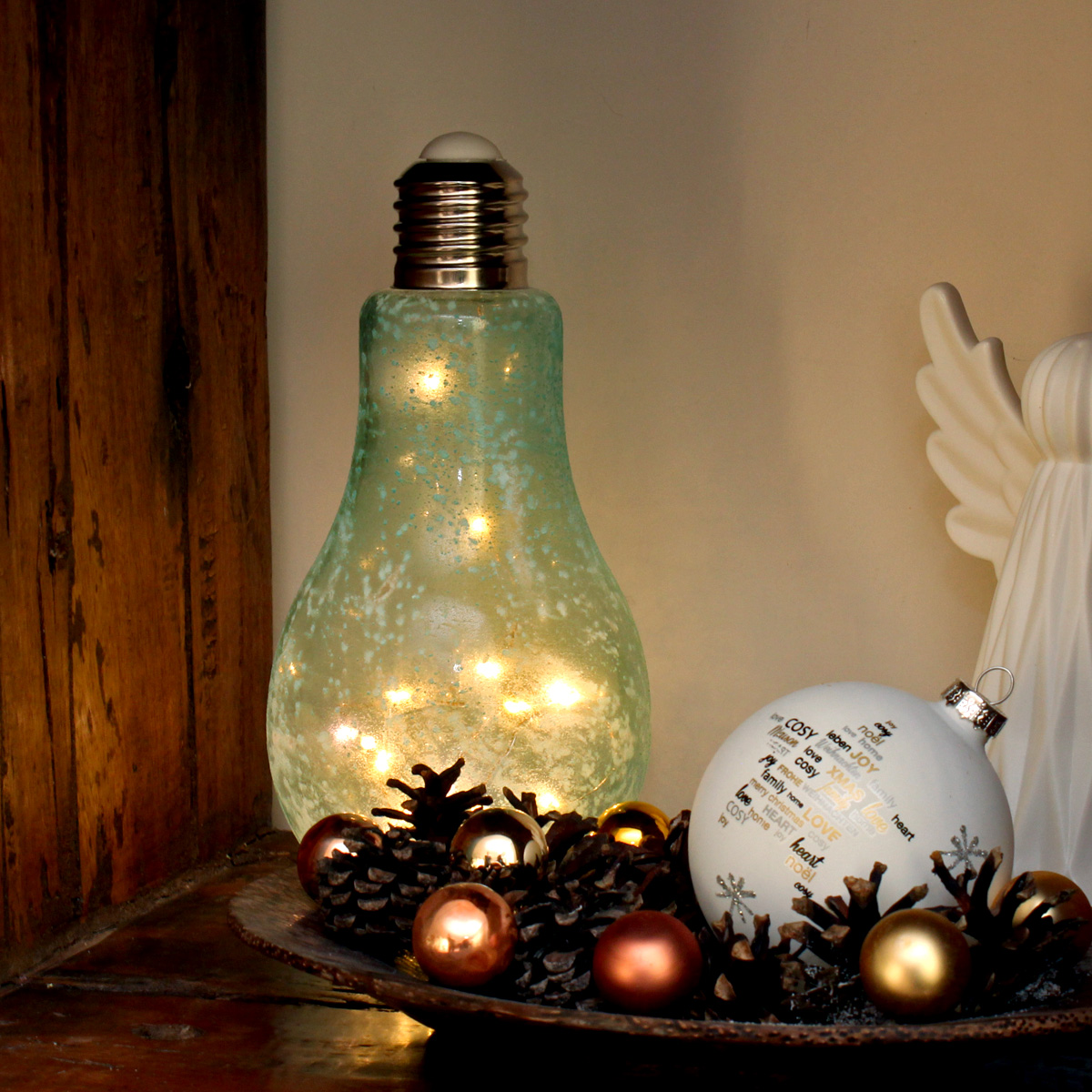 LED Glühbirne mit Lichterkette zum Stellen - H: 22cm, D: 11cm - Batteriebetrieb - eisblau  gefrostet