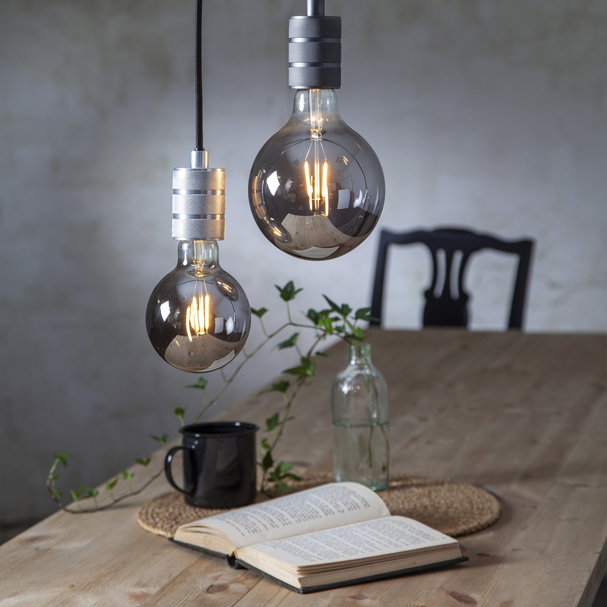 LED Leuchtmittel Filament GLOW G95 - Kugel - E27 - 1,8W - ultra-WW 2100K - 80lm - D: 95mm - smoked