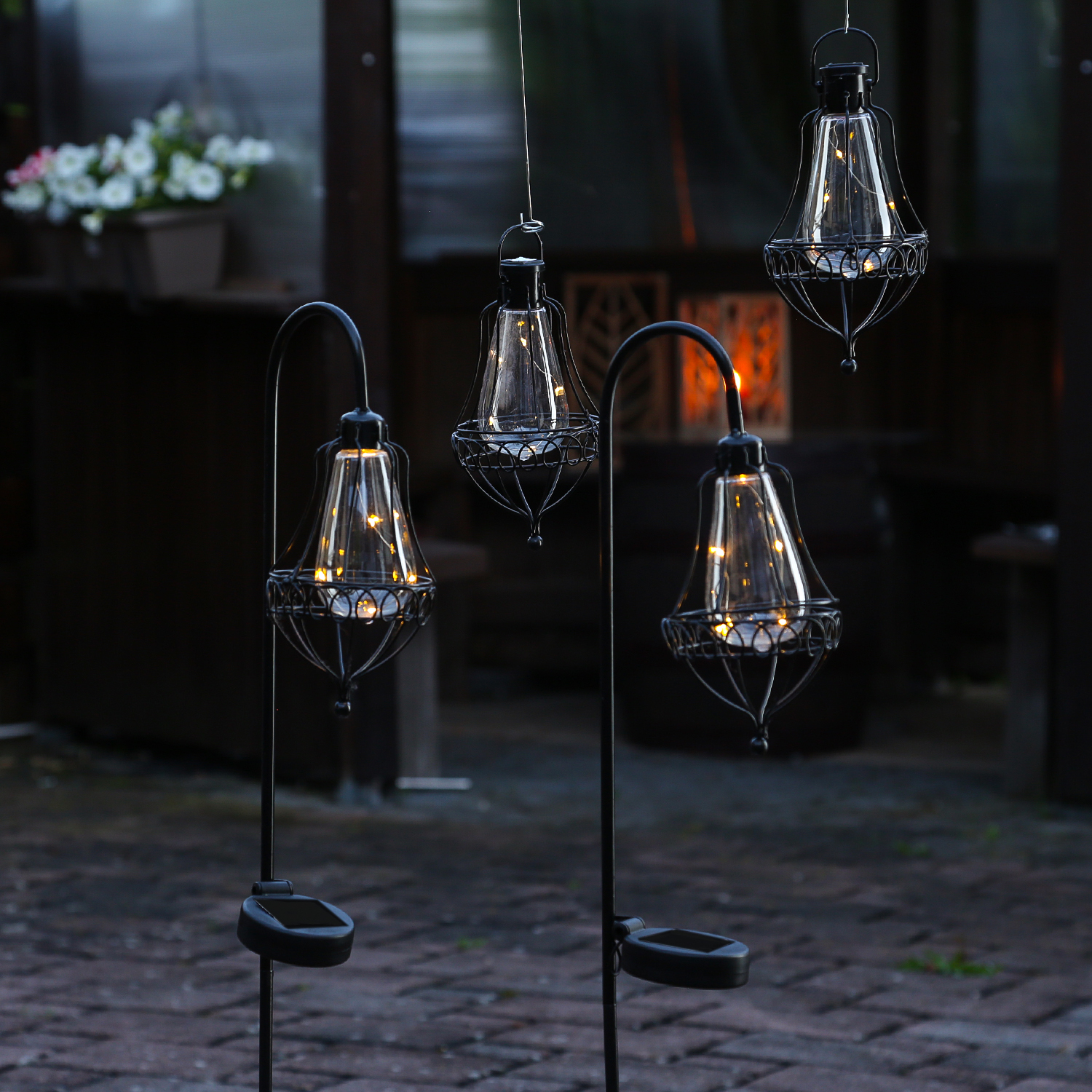 LED Solar Laterne - Kugellampe im Stein - Polyresin - 3 warmweiße LED - H: 19,5cm