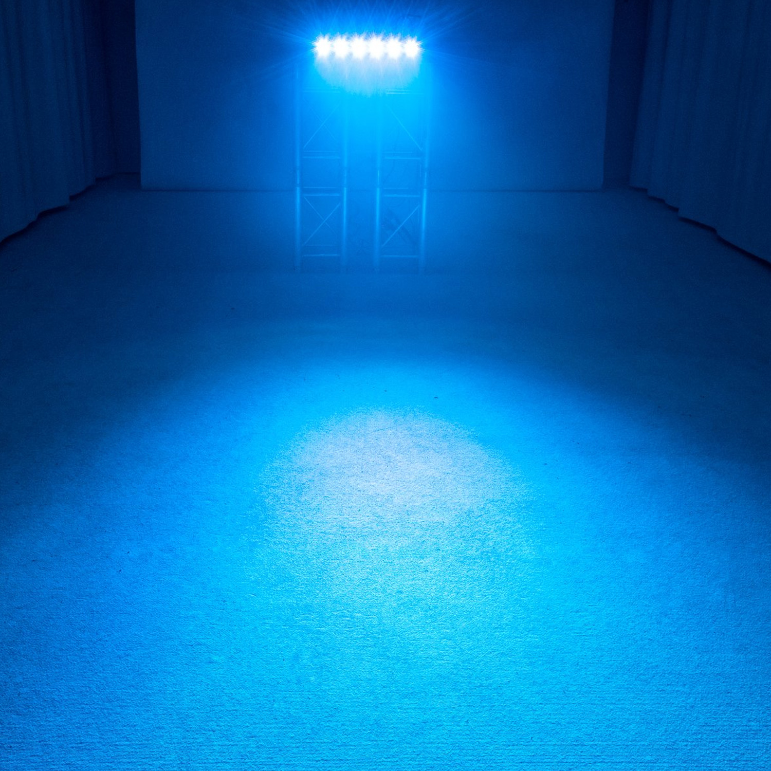 LED BAR-6 QCL RGB+UV Leiste - starke Farbleiste für Wände und Flächen - Integrierte Programme