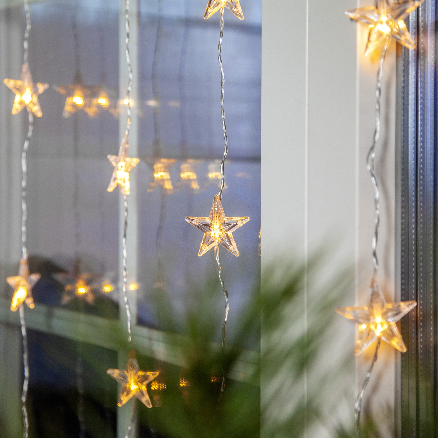 LED Lichtervorhang mit 30 Sternen - 30 warmweiße LED - 90x120cm - inkl. Trafo - für Innen