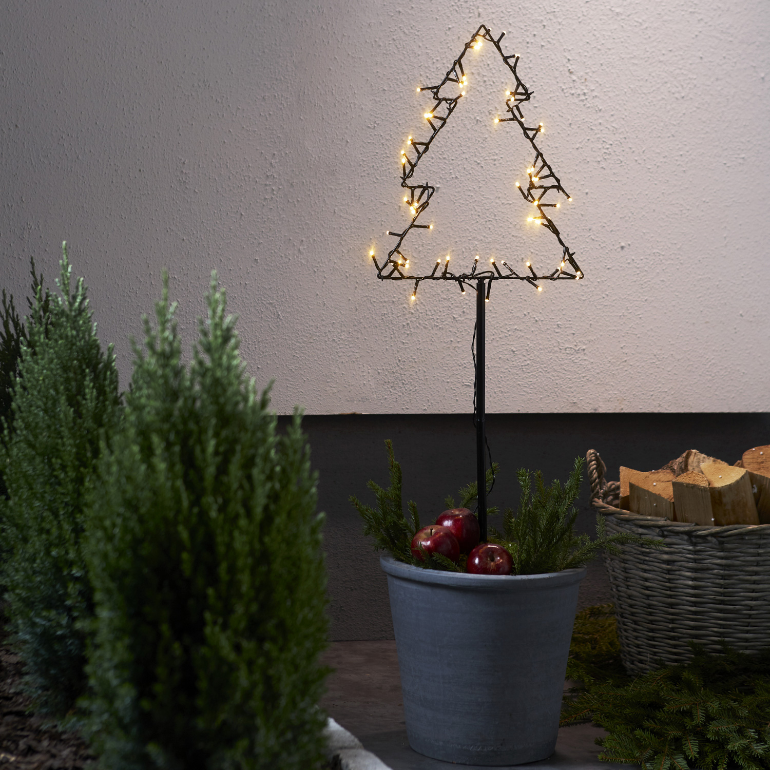 LED Lichterstern Spiky- stehend - H: 90cm - 60 warmweiße LED - Timer - Batterie - Outdoor - schwarz