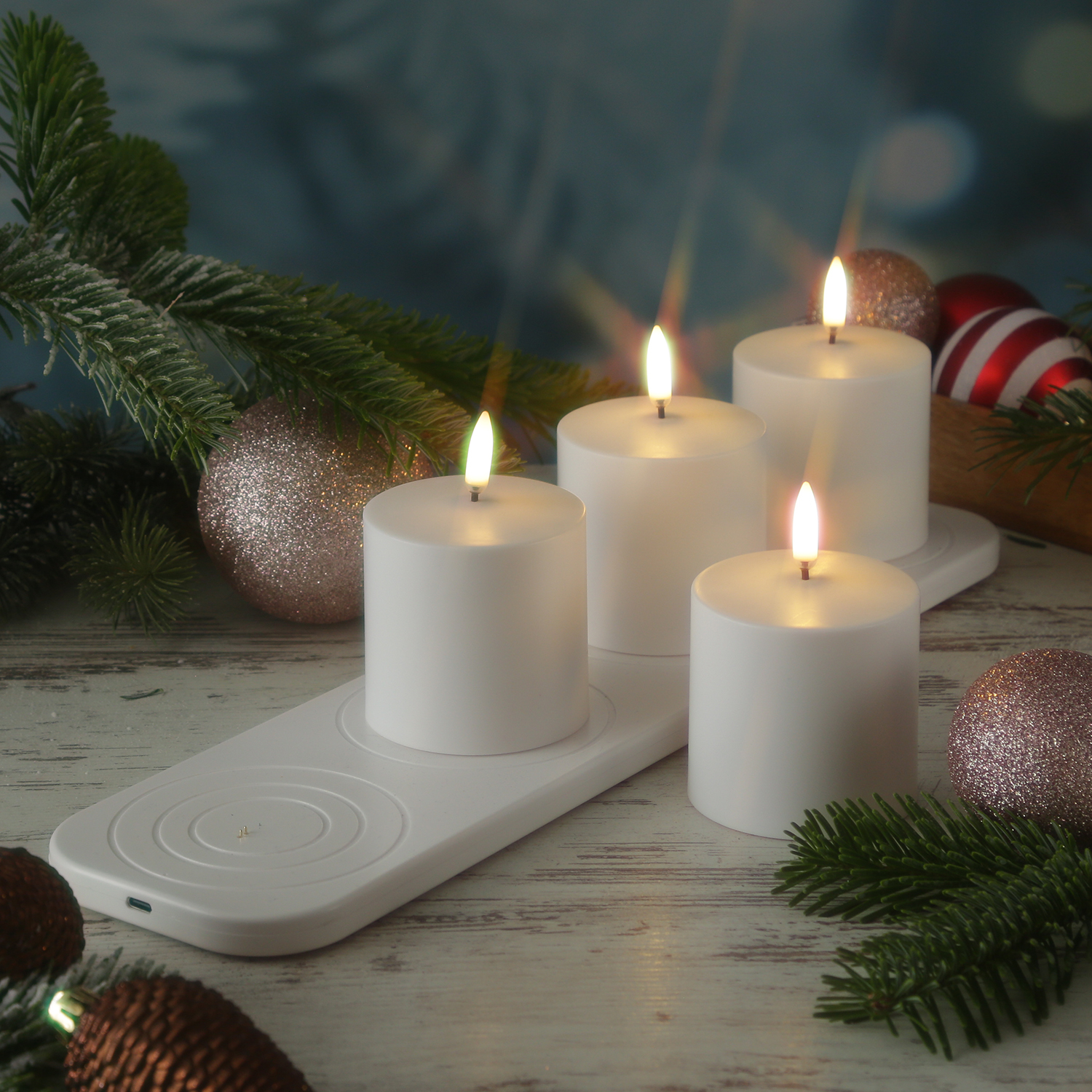 LED Kerzenset - 4 wiederaufladbare LED Kerzen mit Ladestation/Fernb. - Timer - für Innen/Außen