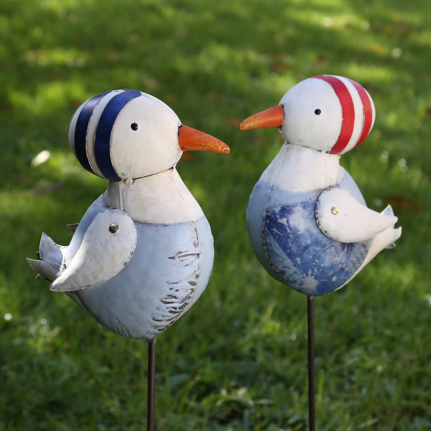 Gartenstecker Ente Molly - Beetstecker - Gartendeko - H: 75cm - für Außen - weiß/blau