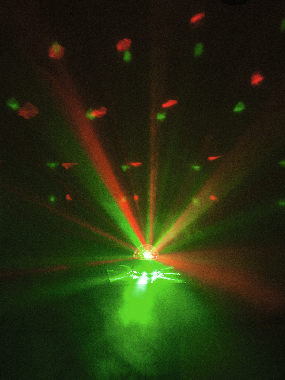 BCW-4 RGB Pilzkopf Lichteffekt mit Musiksteuerung und tollen Effekten