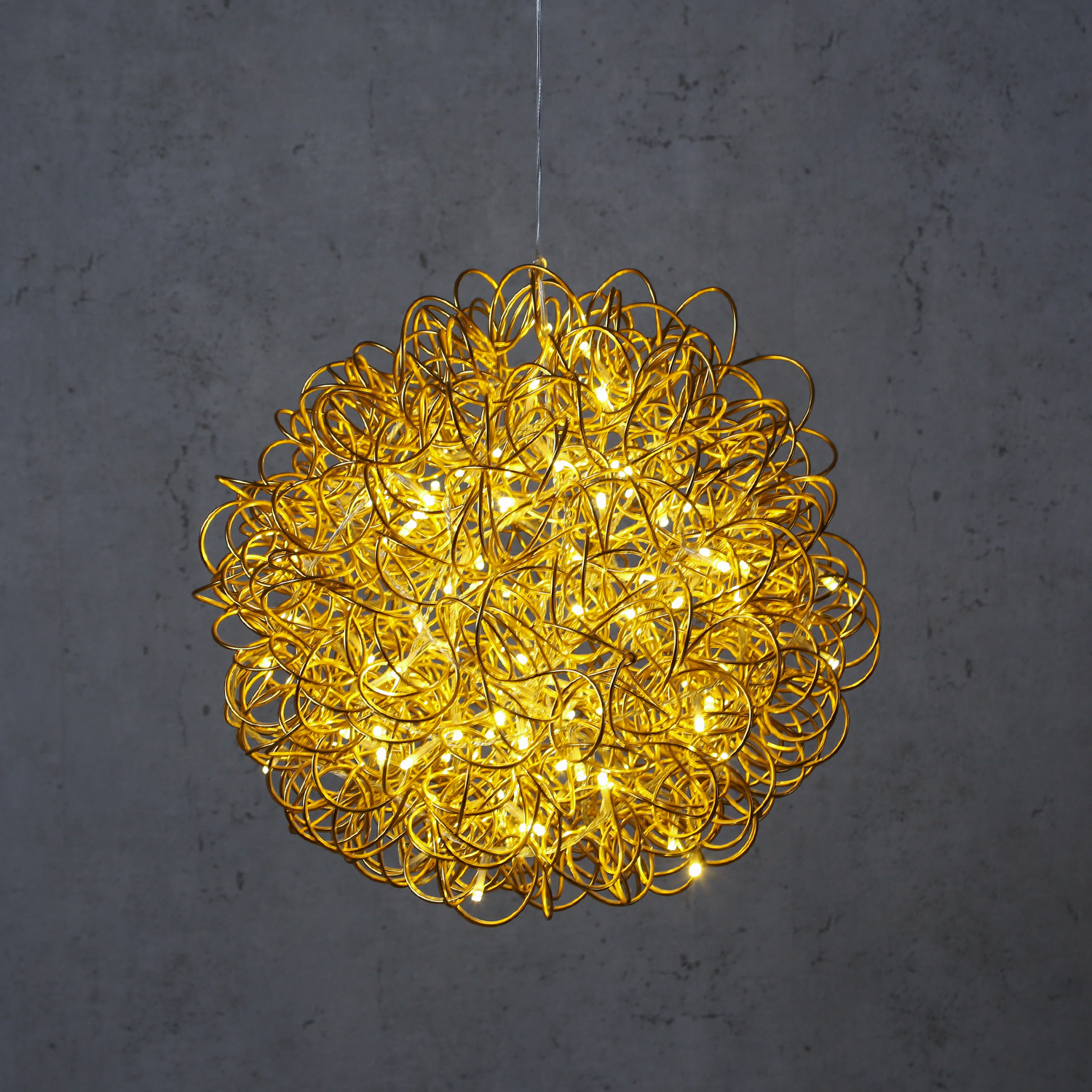 LED 3D Design Drahtkugel SPHERE - 100 warmweiße LED - D: 40cm - für Innen und Außen - gold