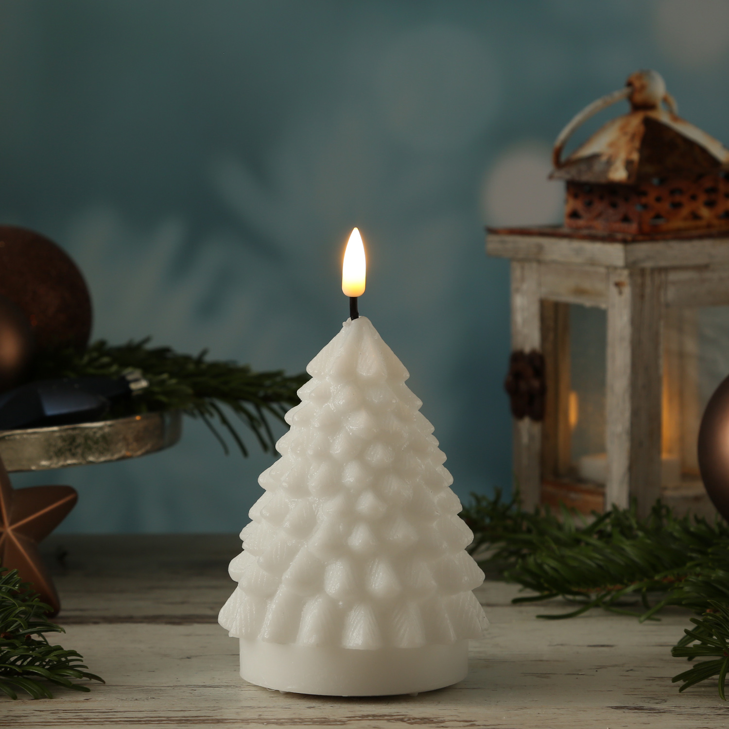 LED Kerze Tannenbaum - Echtwachs - warmweiße 3D Flamme - H: 16cm - Timer