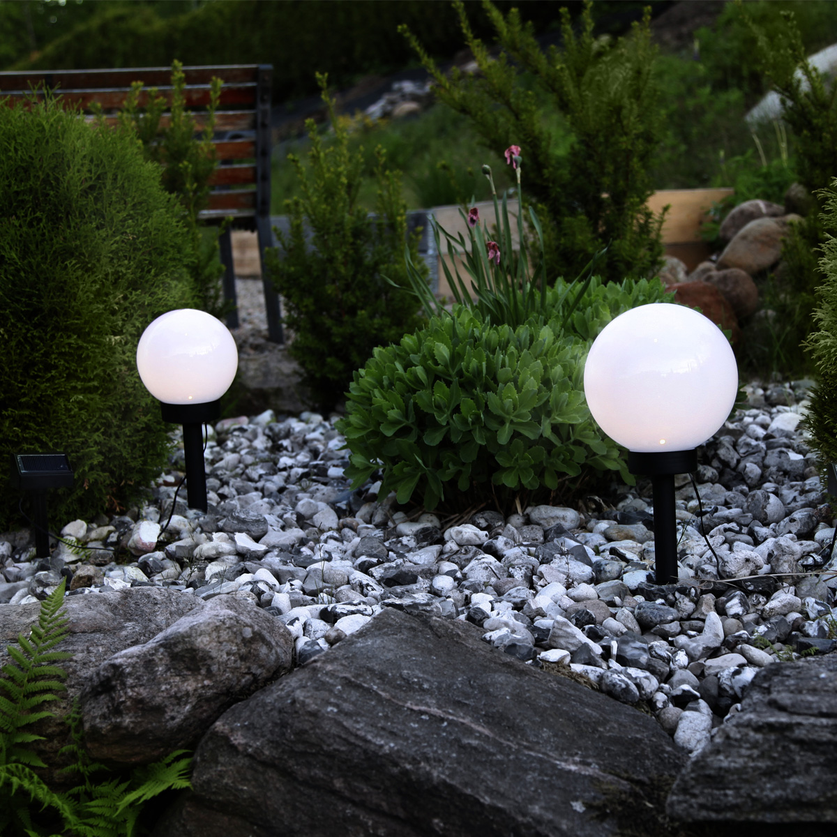 LED Solar Gartenkugel "Globus" - Erdspieß - H: 32cm, D: 15cm - warmweiße LED