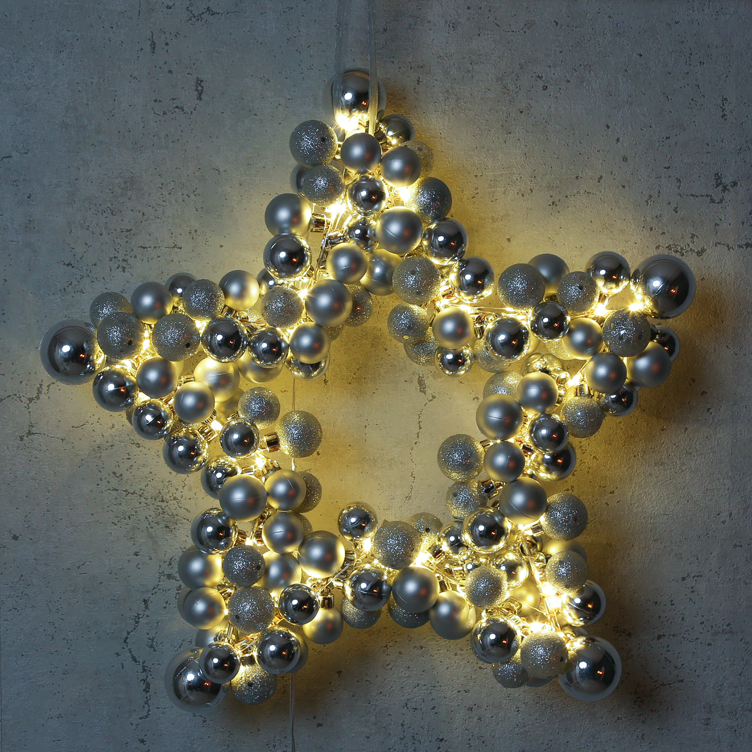 Weihnachtsstern mit Christbaumkugeln und LED Lichterkette - D: 40cm - Timer - silber