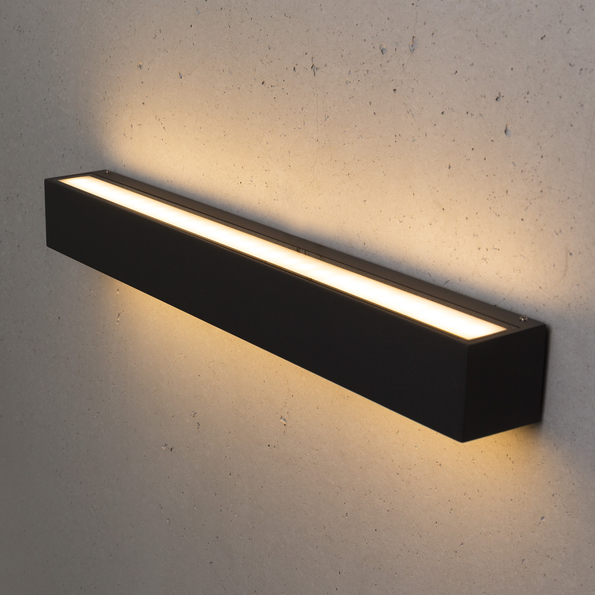 Wandleuchte MEDEA 1900 - 3000 K - 1900 Lumen - Philips LED - 110° - IP44 - 500x60x60mm