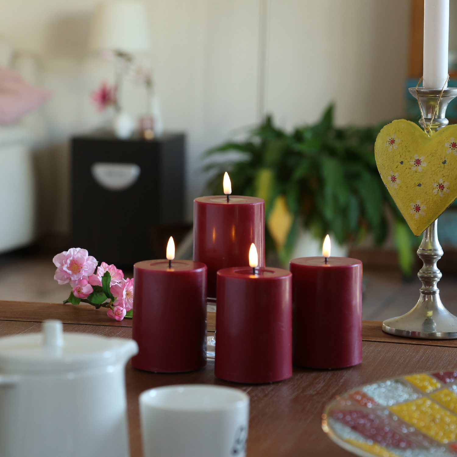 LED Kerzenset MIA - Echtwachs - H: 10cm/D: 7,5cm - mit Batt./Fernbedienung - bordeauxrot - 4er Set