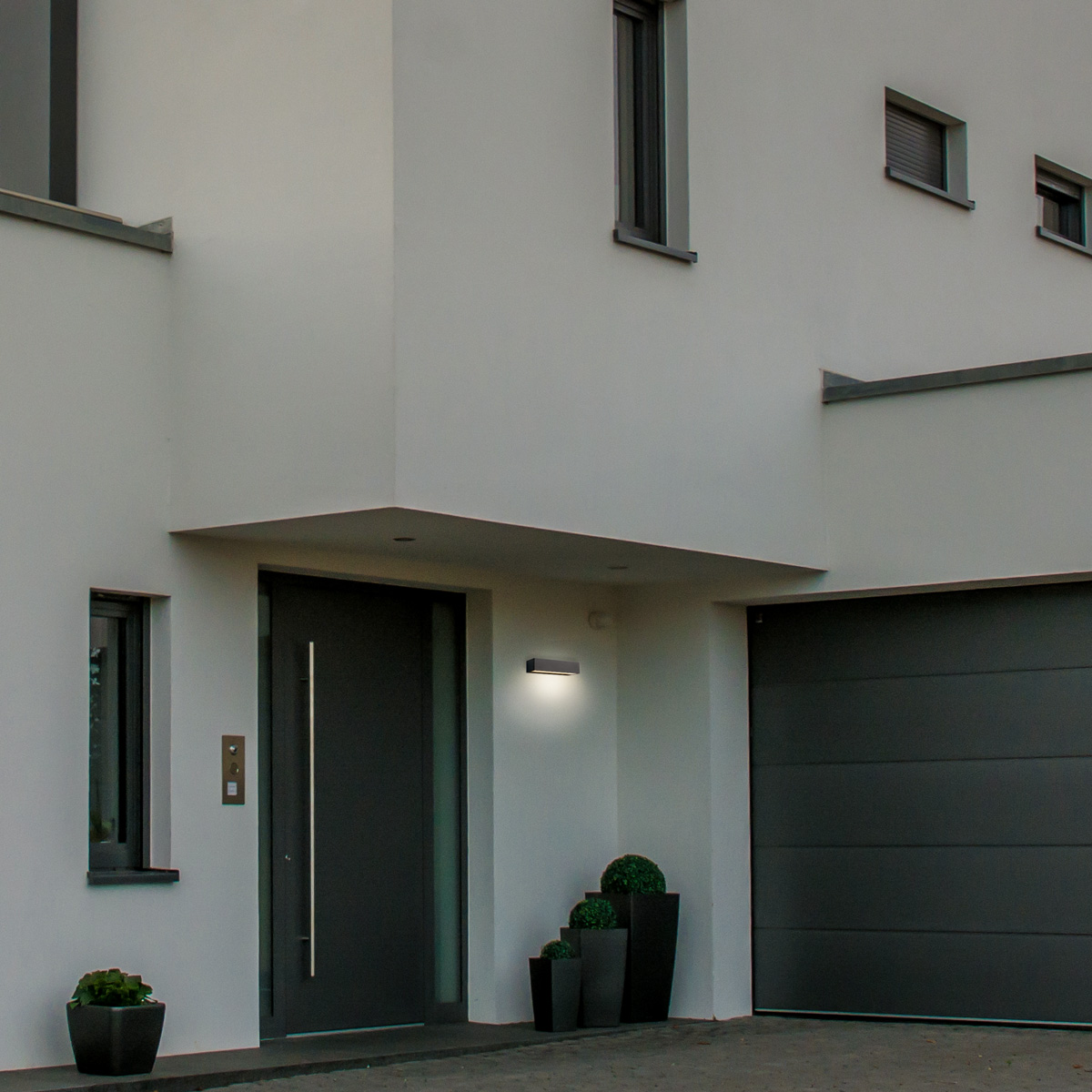Wandleuchte MEDEA 500 - 3000 K - 500 Lumen - Philips LED - 110° - IP44 - 250x60x60mm