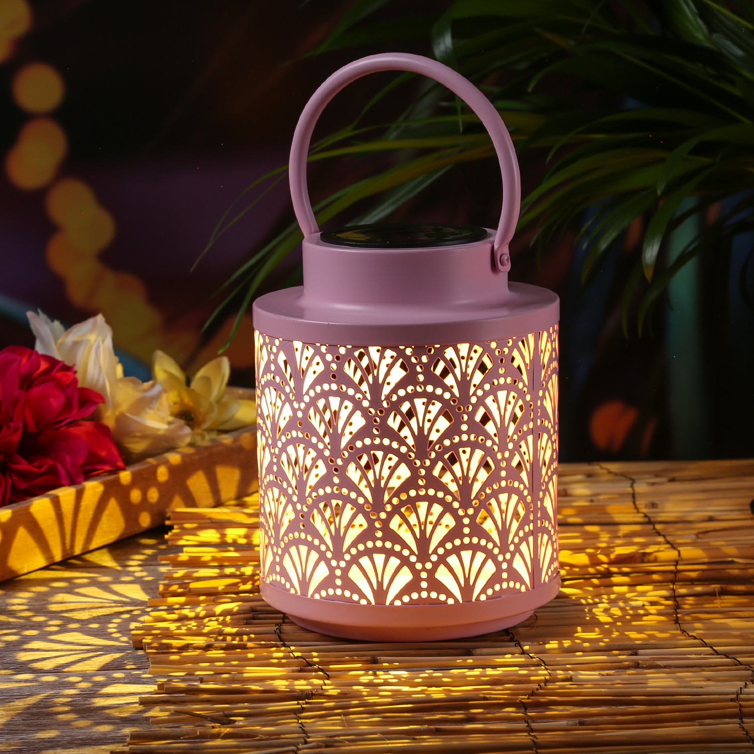 LED Solar Laterne - Fächer Muster - hängend und stehend - H: 19cm - Lichtsensor - für Außen - rosa