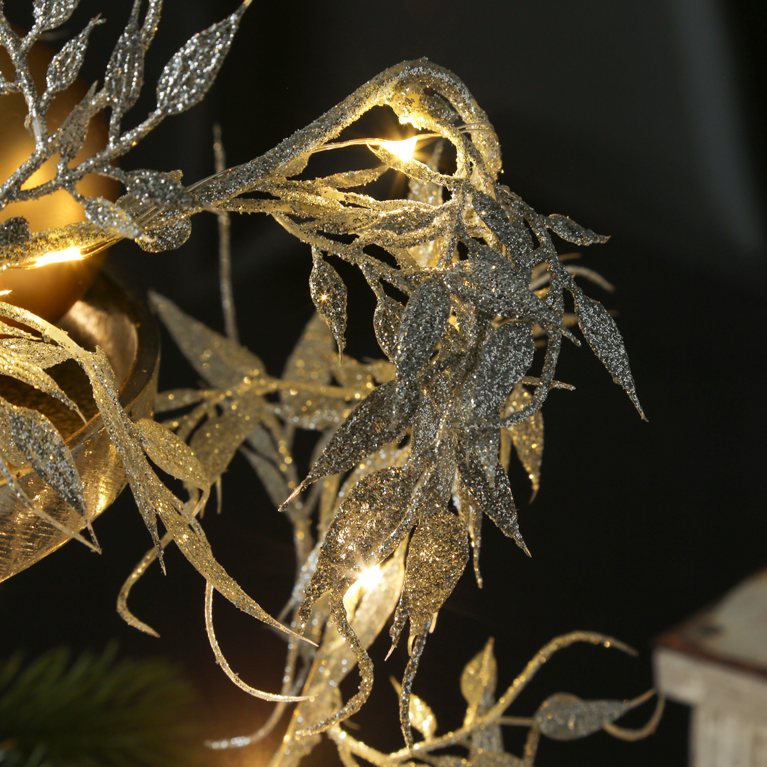 LED Drahtlichterkette Blätter mit Glitzer - 30 warmweiße LED - L: 150cm - Timer - Batterie - silber