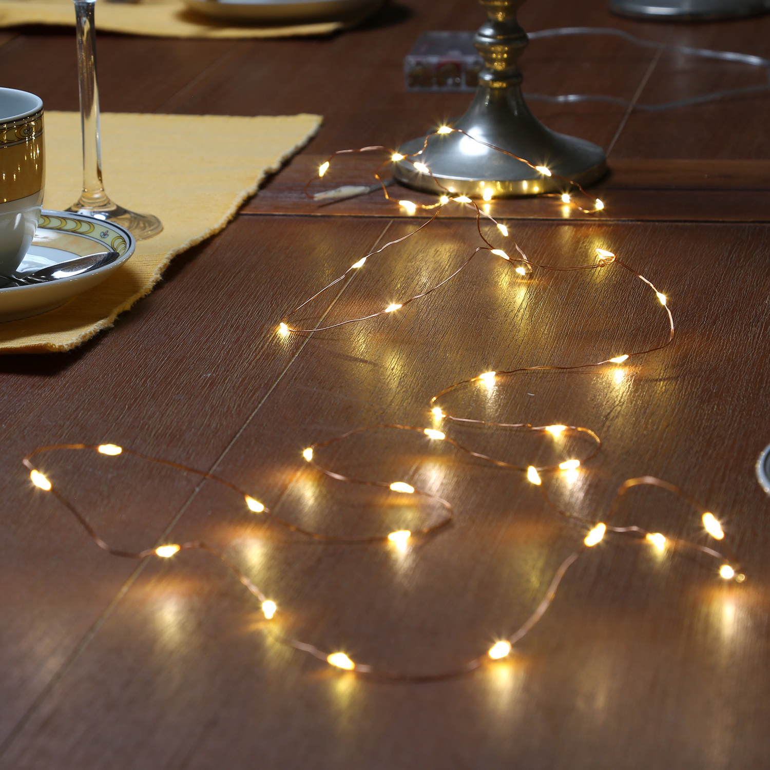 LED Drahtlichterkette -  40 warmweiße LED - L: 2m - Batteriebetrieb - kupferfarbener Draht