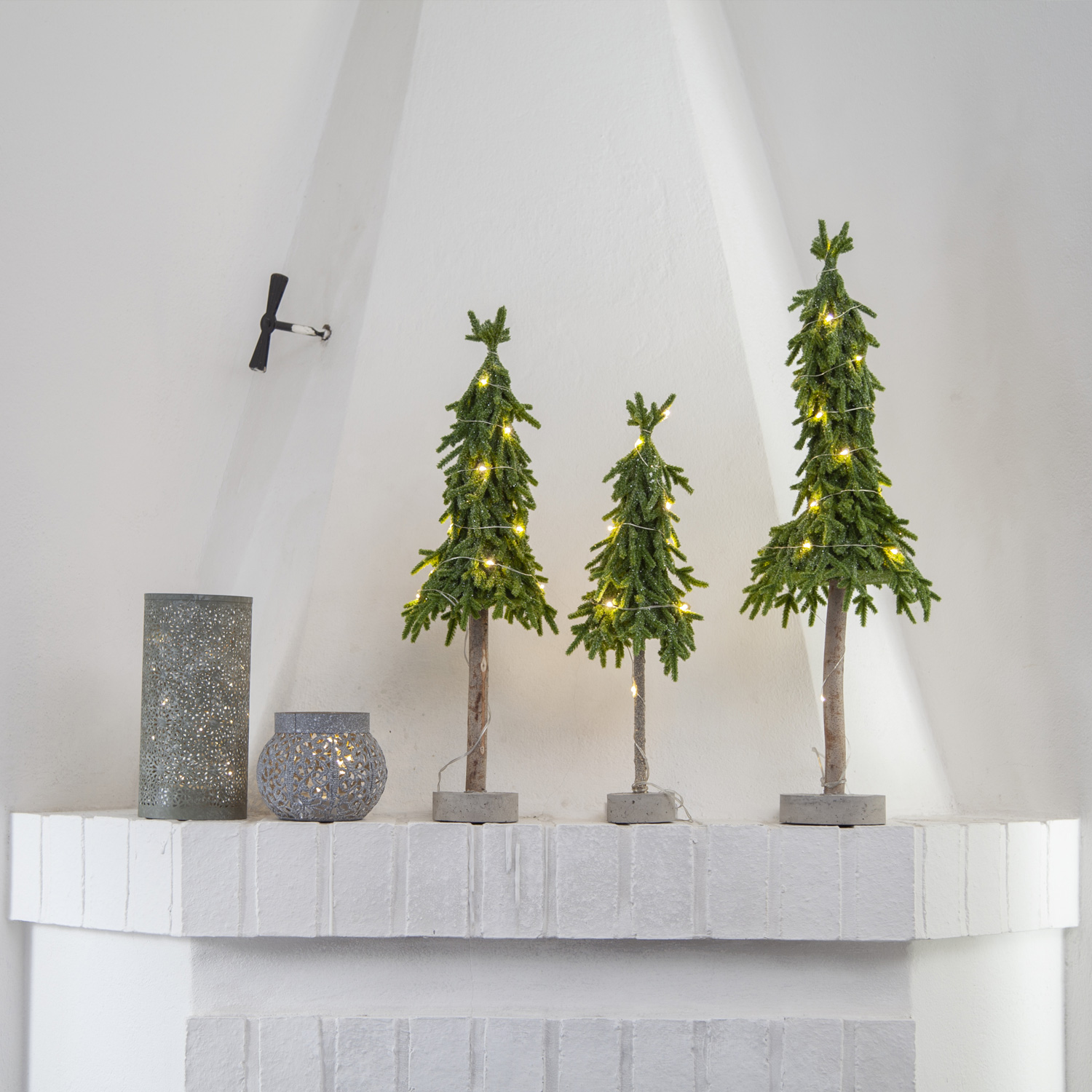 LED Tannenbaum Lummer - stehend - Tischbaum - 15 warmweiße LED - H: 55cm - Batteriebetrieb - grün