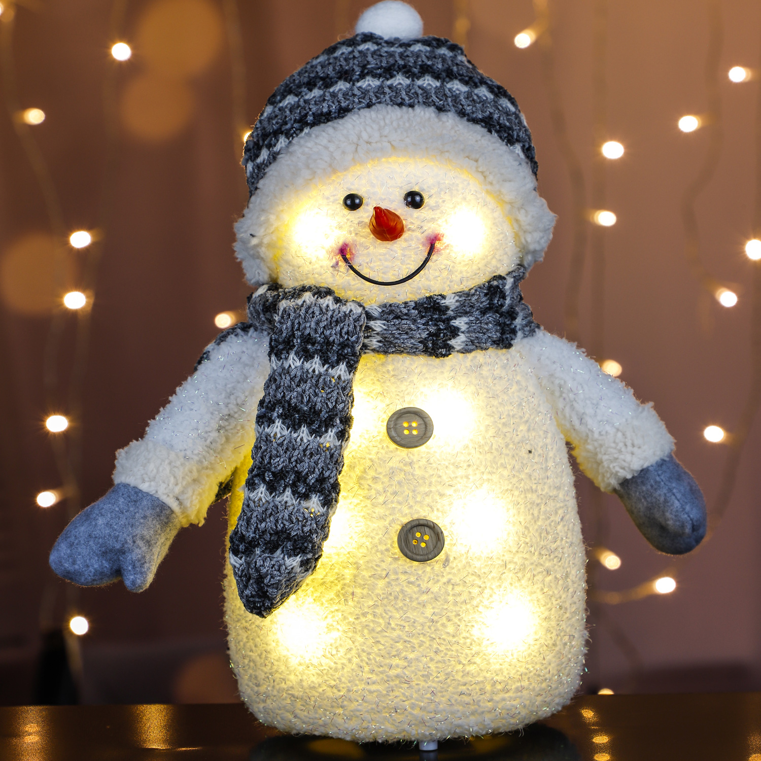 LED Schneemann mit Mütze - Weihnachtsdeko - H: 33cm - Batteriebetrieb - für innen - grau/weiß