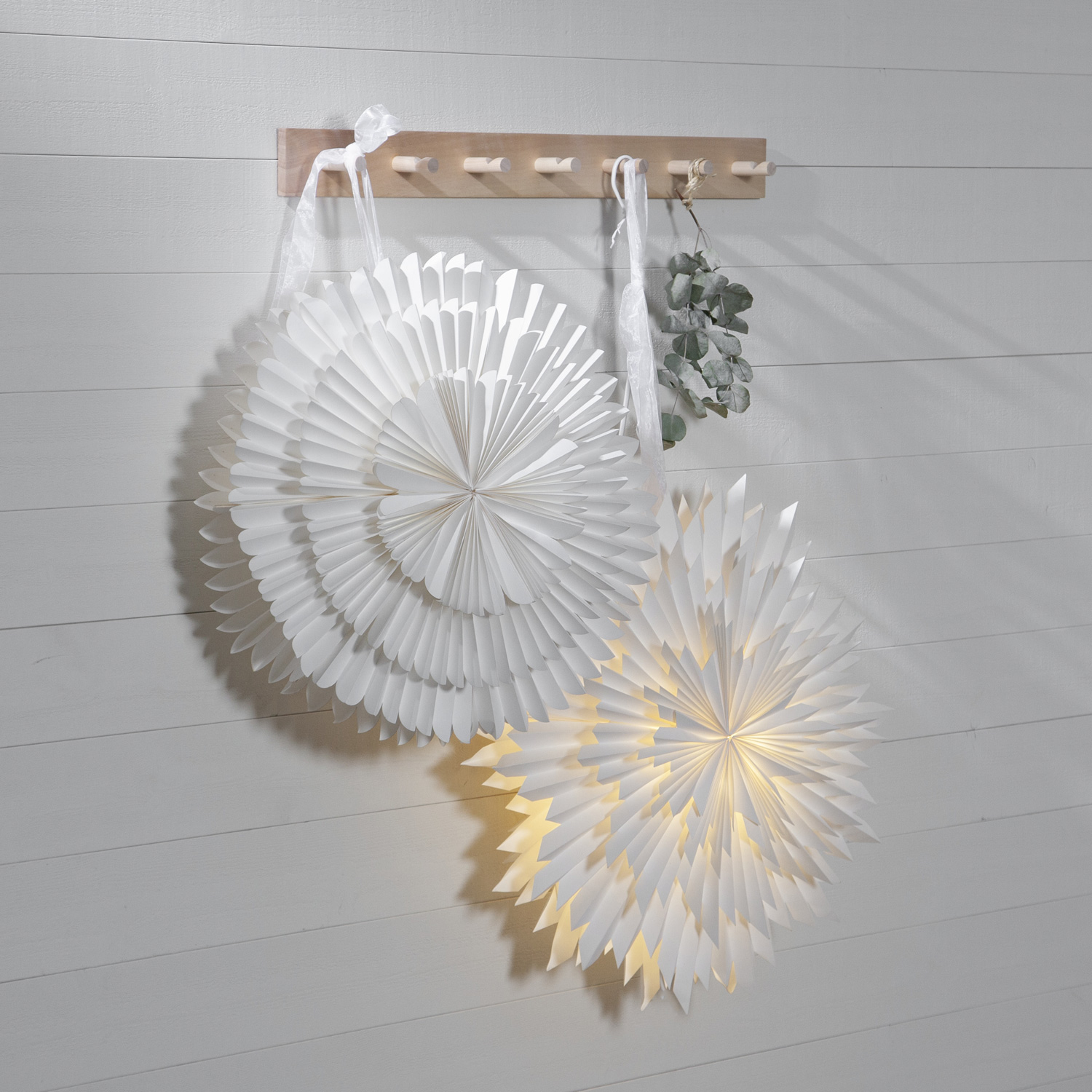 Papierstern - Frost - hängend - D: 50cm - mit Band - zerknittertes Papier - 3 - lagig - weiß